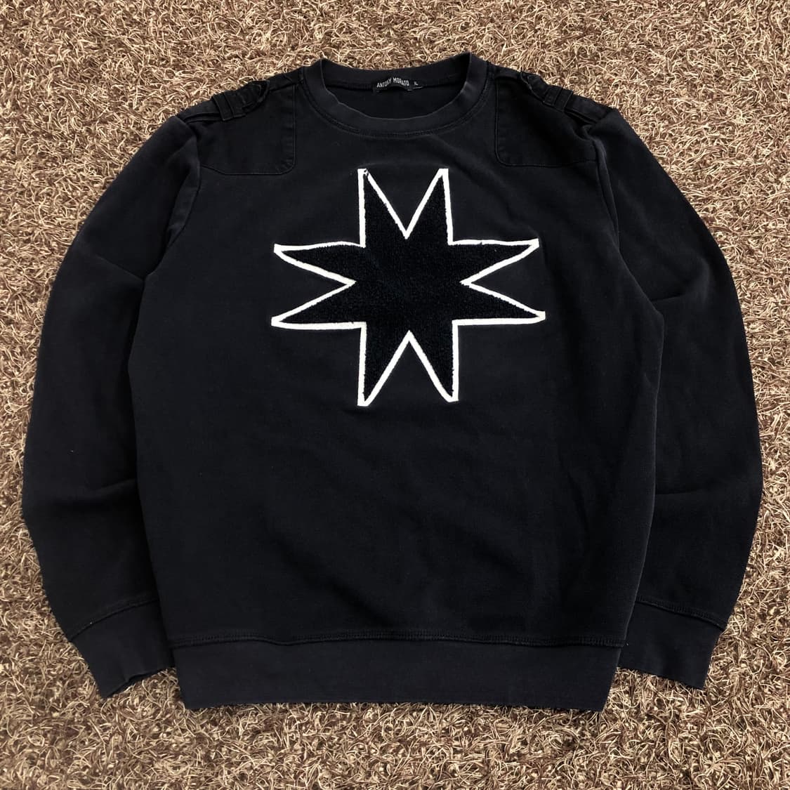 안토니모라토 스타 패치 견장 맨투맨 상품이미지1