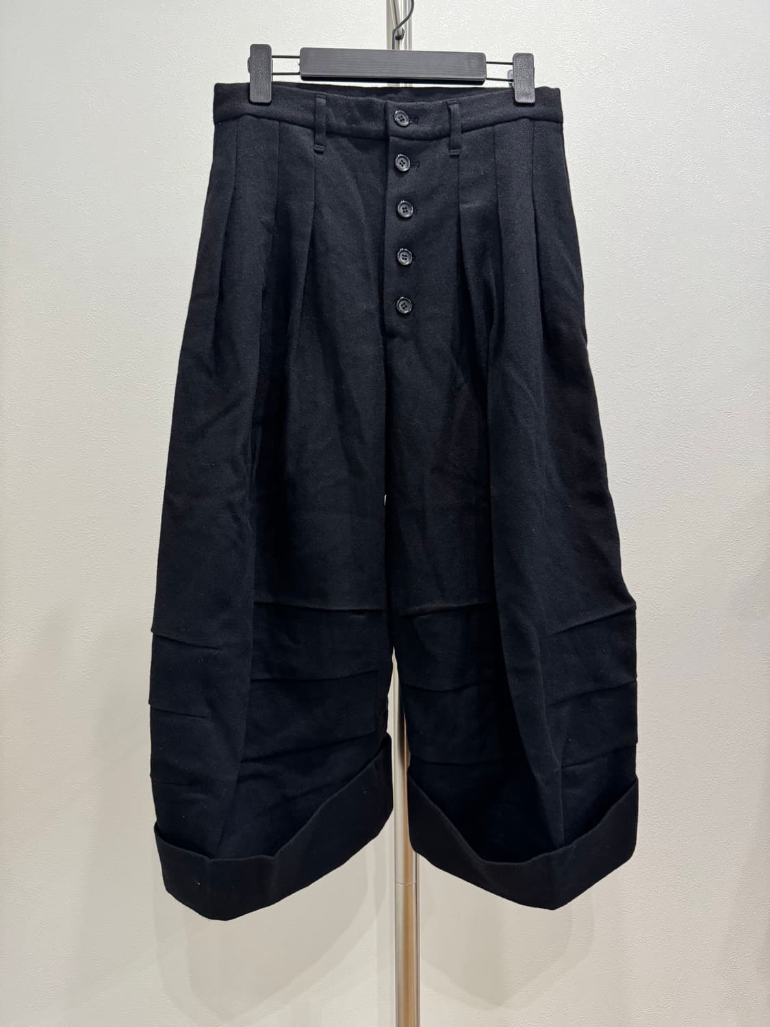 크리스토퍼 네메스 울 개버딘 입체 트라우저 상품이미지1