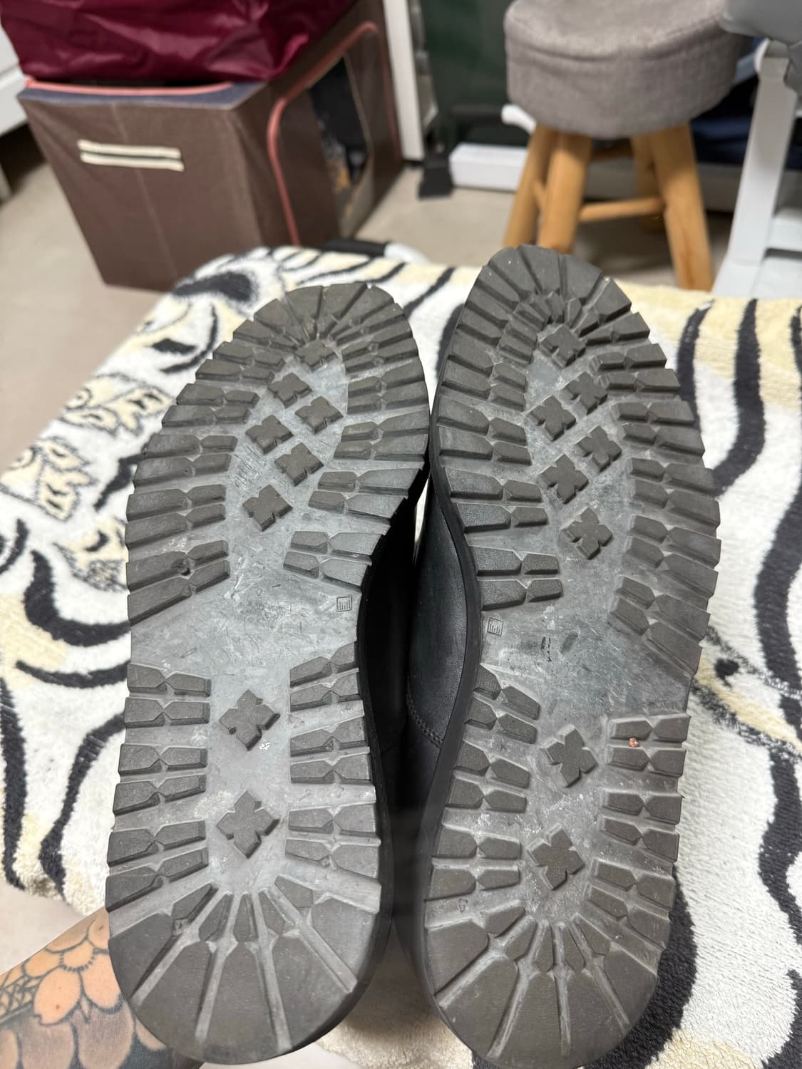 커먼프로젝트 43 서비스슈즈 상품이미지3