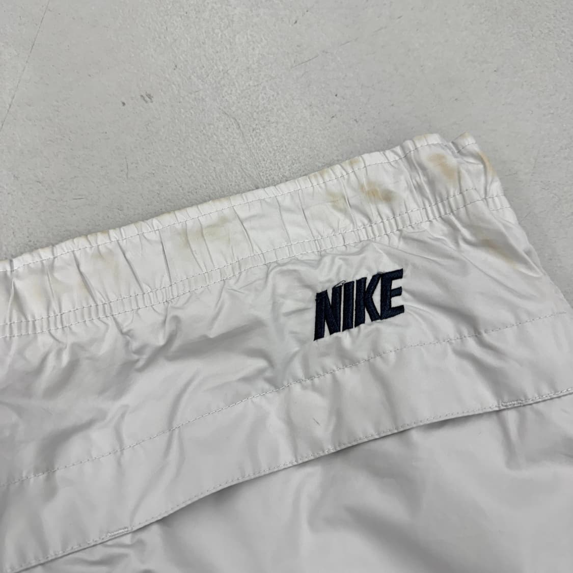 나이키 00s 스우시 올드스쿨 와이드 바람막이 트랙팬츠 상품이미지5