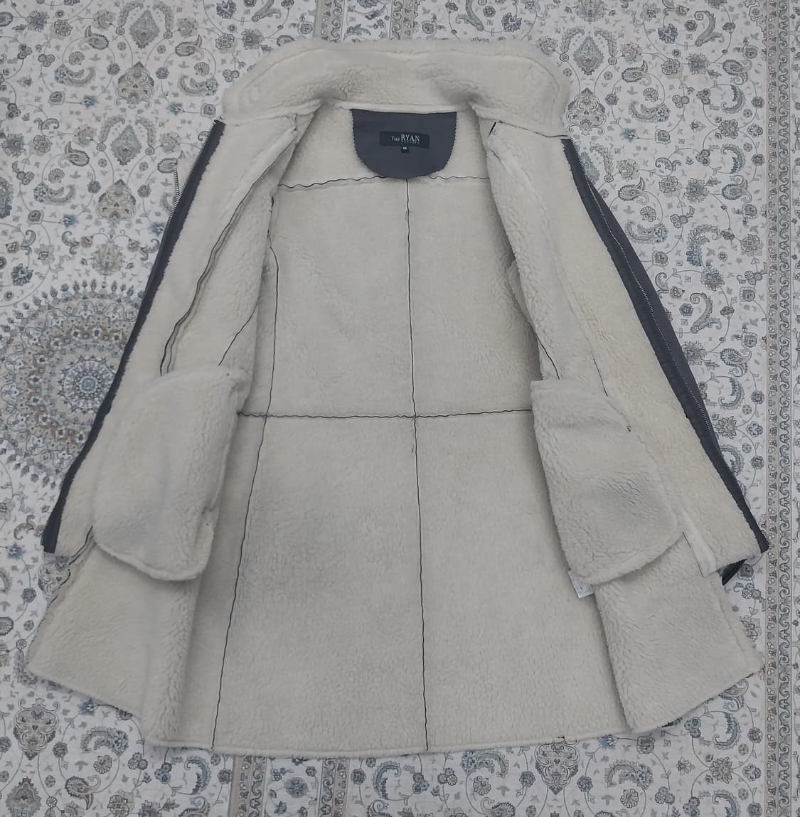 RYAN 무스탕 코트 그레이 66 상품이미지2