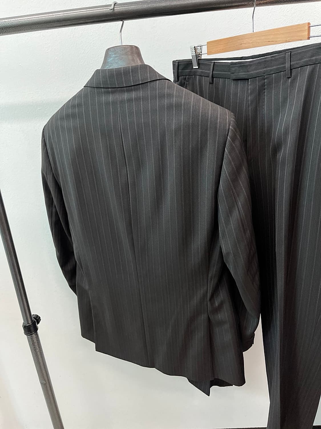 105,35) 제냐 브라운 스트라이프 슈트  상품이미지3