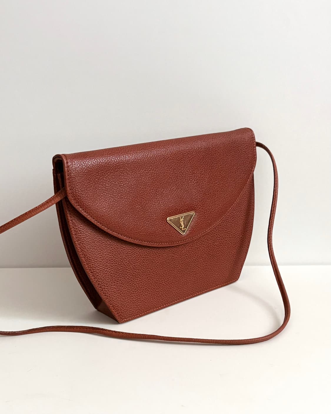 Yves Saint Laurent 입생로랑 YSL 로고 숄더백 브라운 상품이미지3