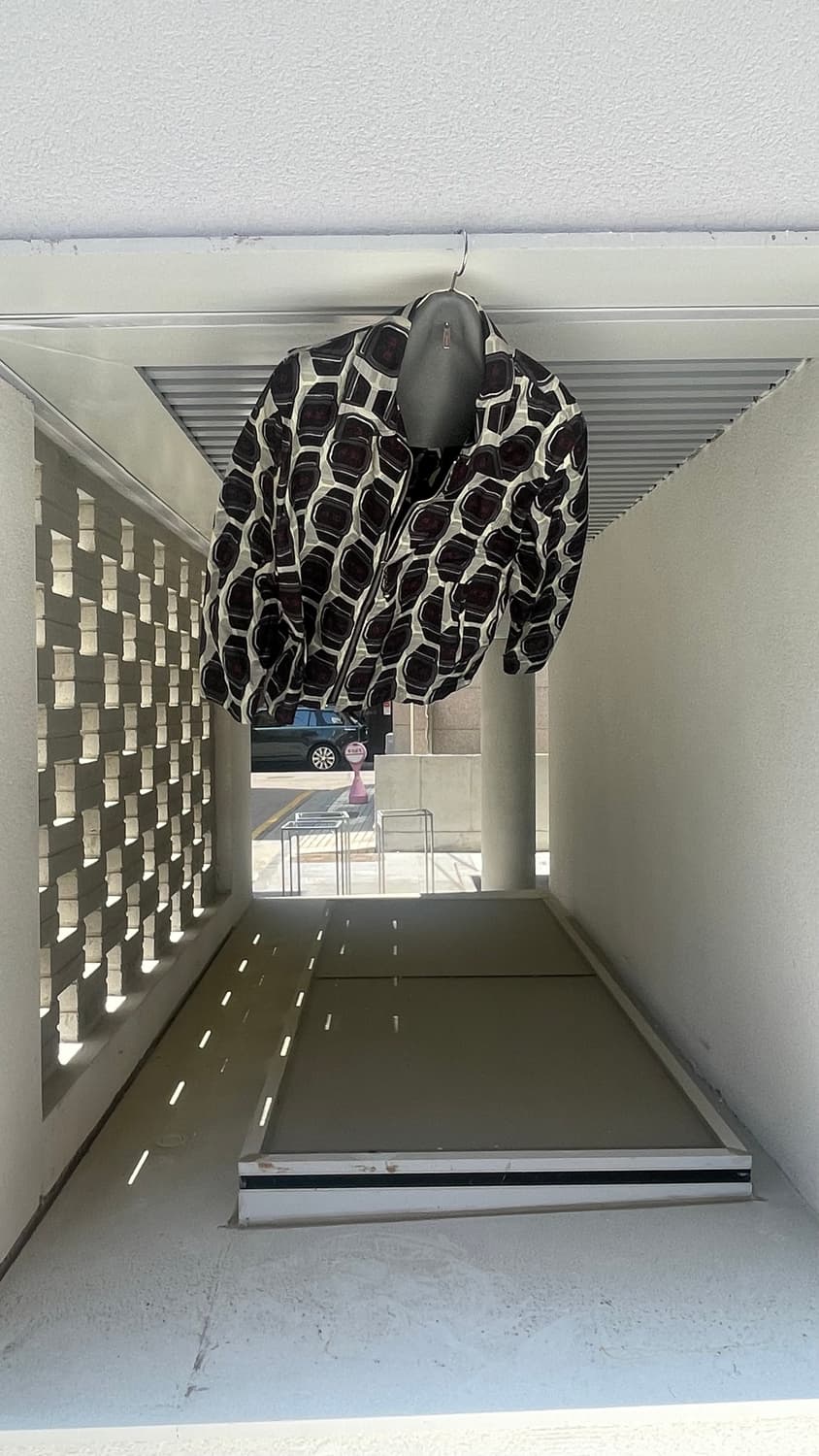 (새상품)로베르토 카발리(Roberto Cavalli) 워치 패턴 집업  상품이미지6