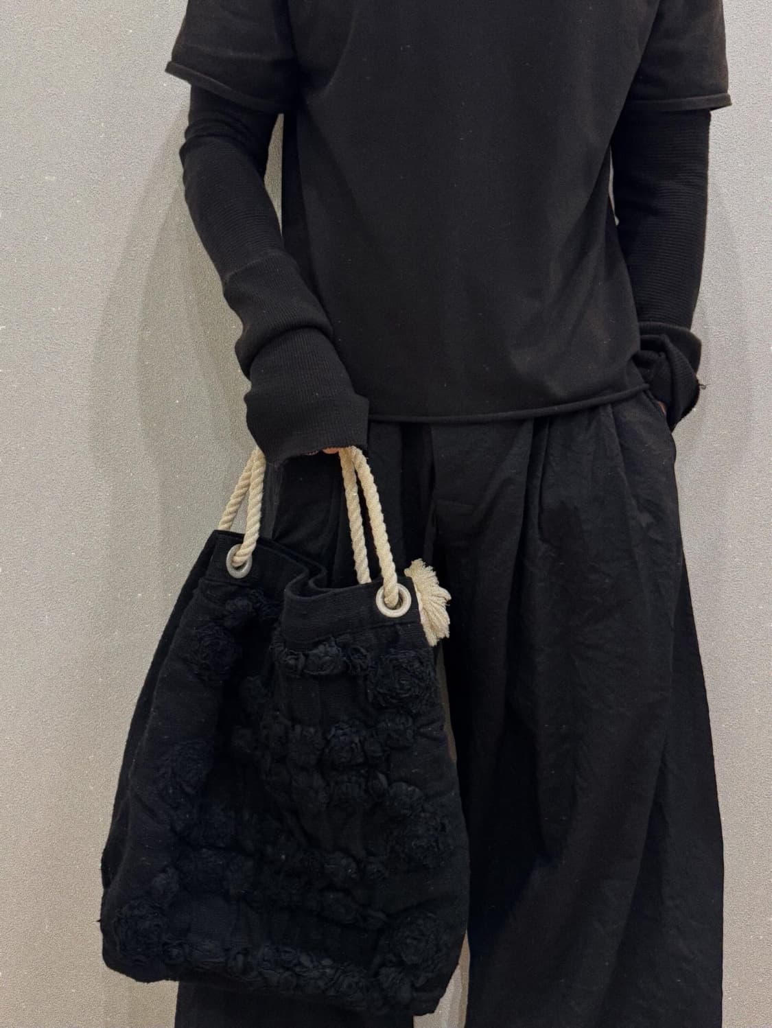 꼼데가르송 플라워 프릴 토트백 상품이미지1