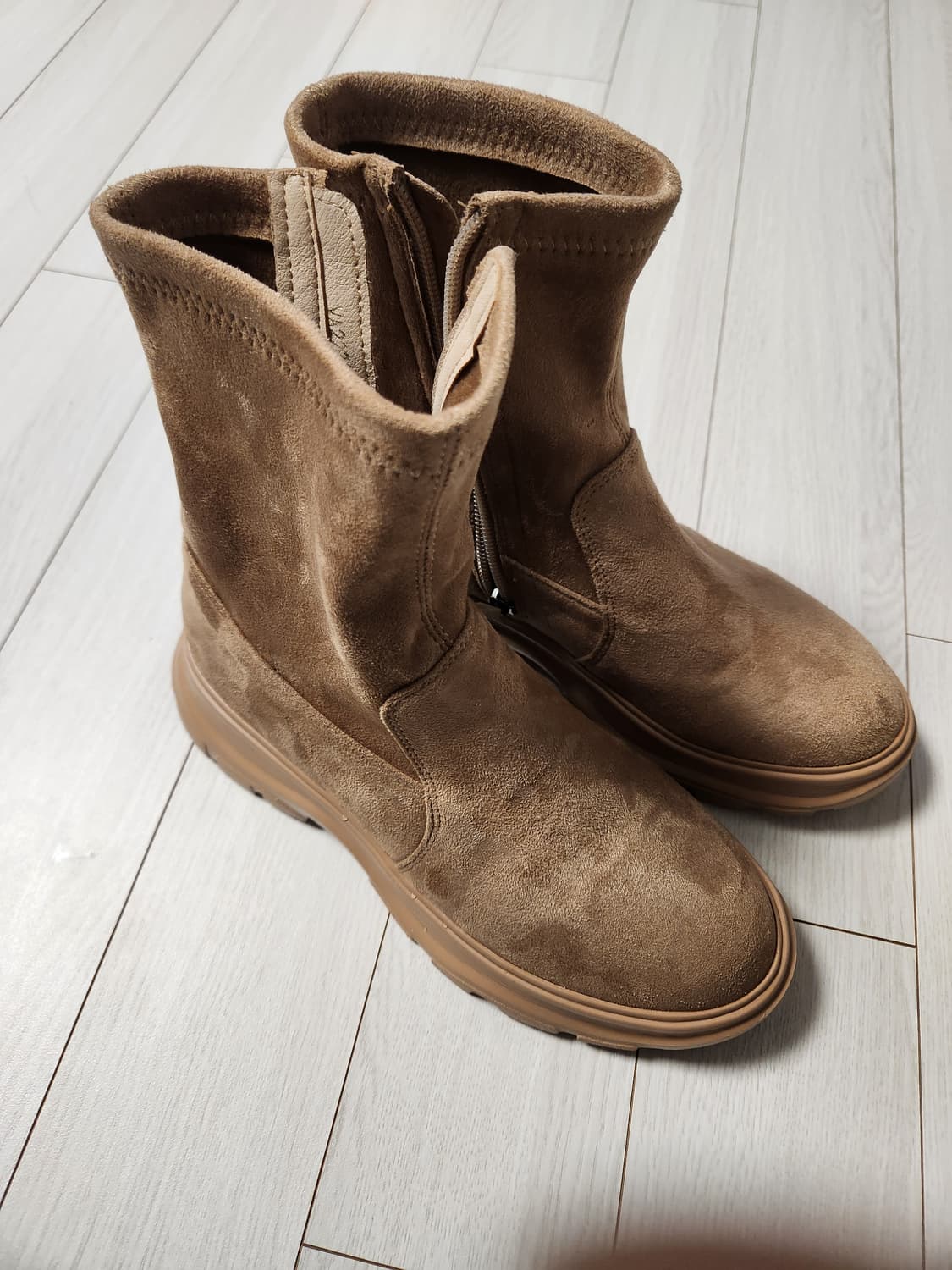 새상품급)엠.무크 원콧 스판부츠 스웨이드 베이지 사이즈230 집에서 한번 상품이미지4