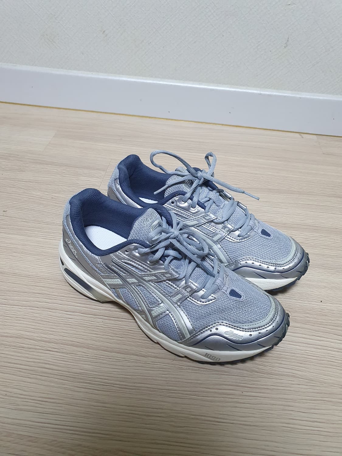 아식스 젤 1090 실버 운동화 260 상품이미지2