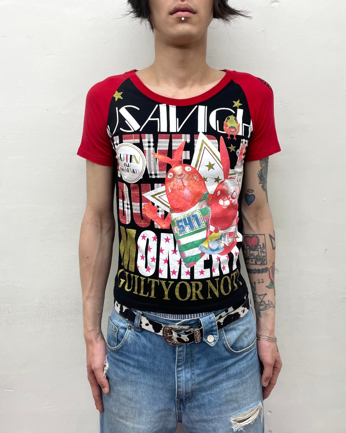 Retro Rabbit Checkered Star Red T-shirt 상품이미지1