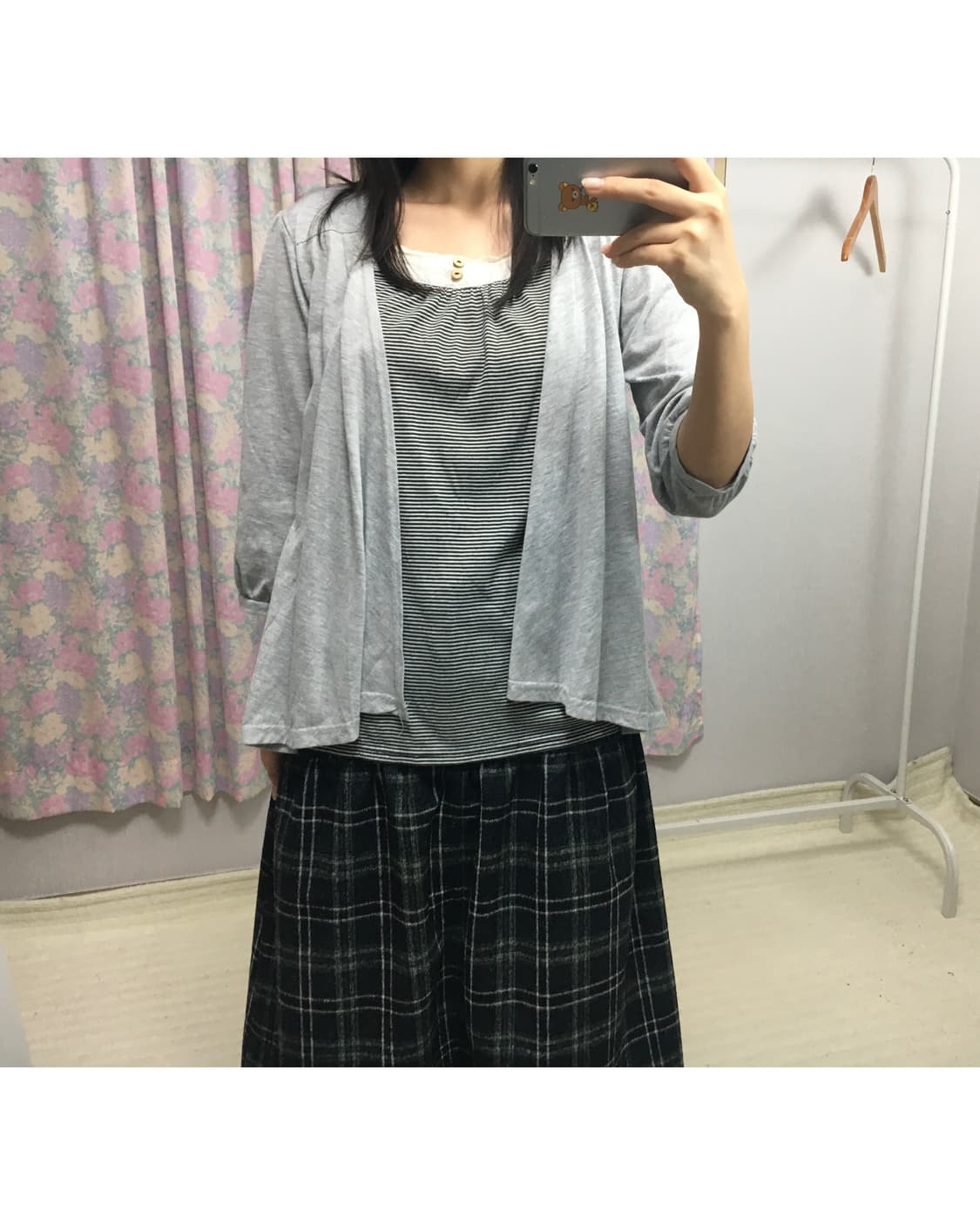 그레이 스트라이프 레이어드 티셔츠 상품이미지2