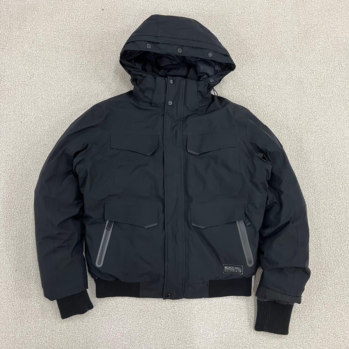 [100] 블랙야크 고어텍스 구스다운 후드 숏 패딩 점퍼 0105M1 상품이미지1