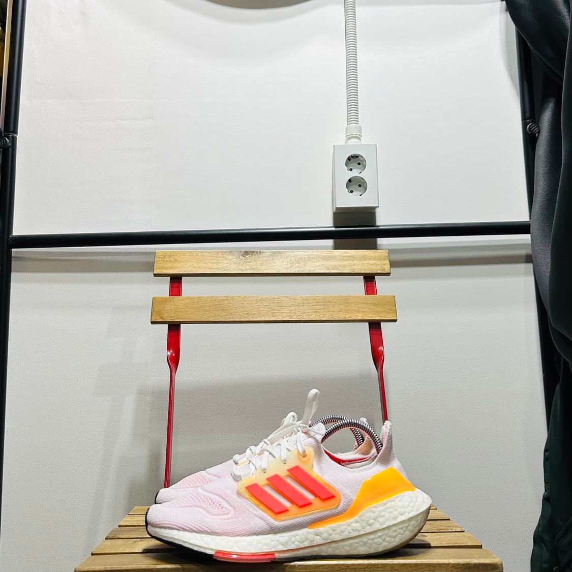 240) 아디다스 운동화 여성 여자 런닝화 울트라부스트 22 클라우드 상품이미지3