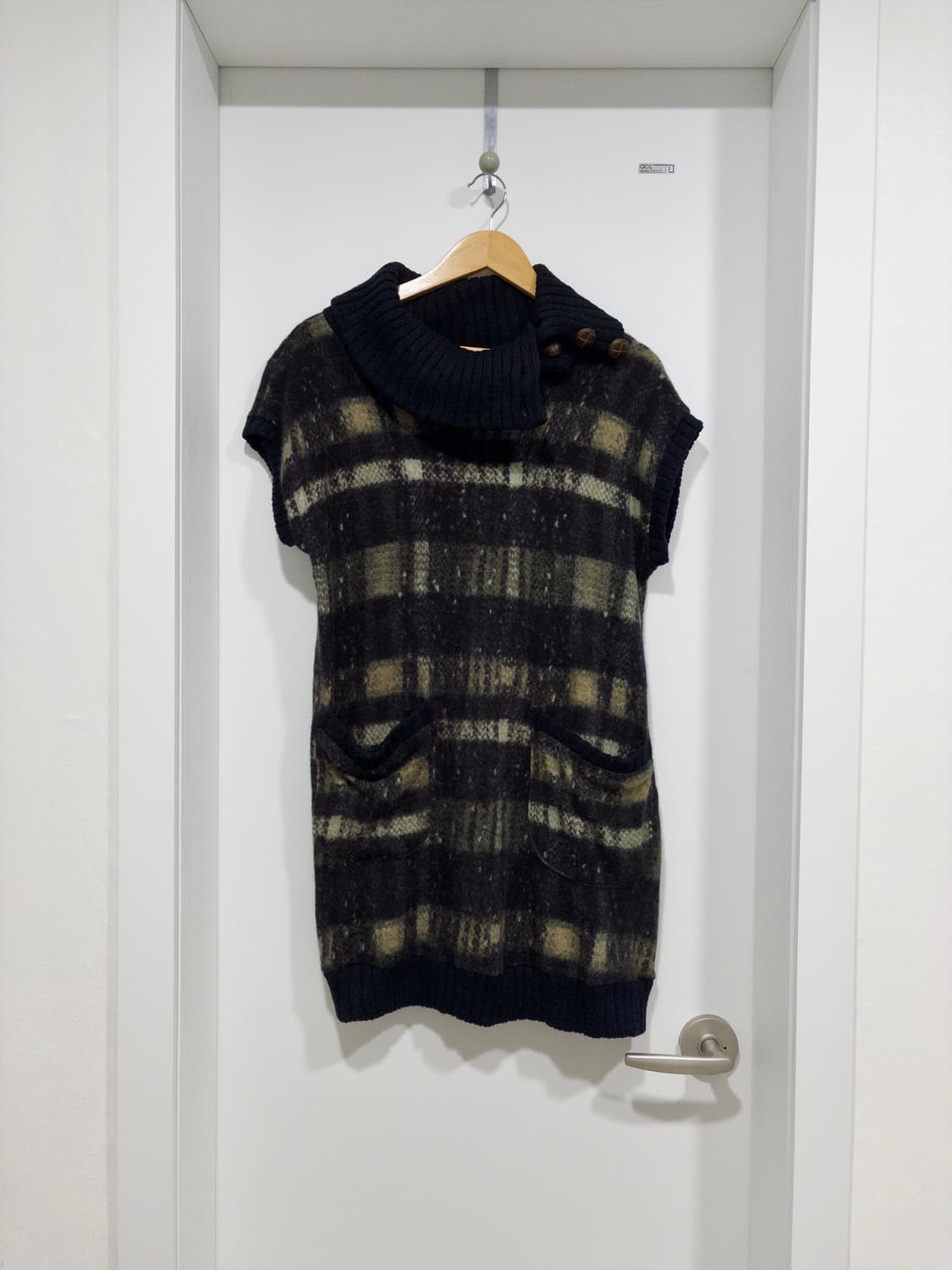 Three Four Time 빈티지 체크 버튼 폴라 니트 울 미디 원피스 상품이미지1