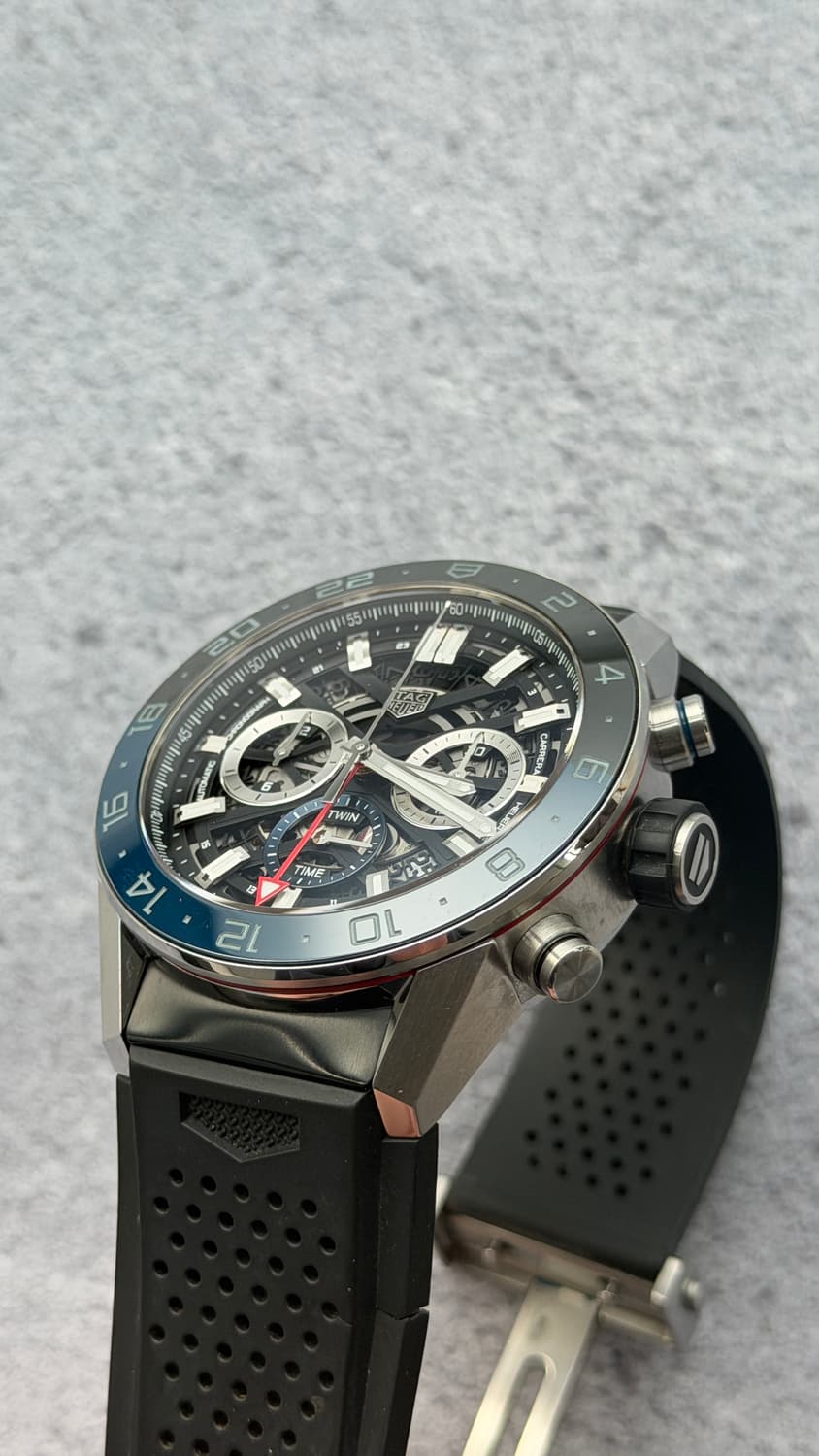 태그호이어 까레라 호이어02 GMT CBG2A1Z 시계 판매합니다. 상품이미지3