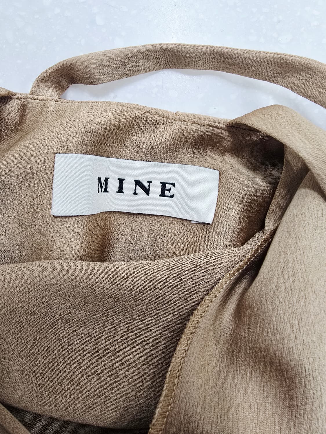 마인 베이지 끈 원피스 새틴 드레스 상품이미지8