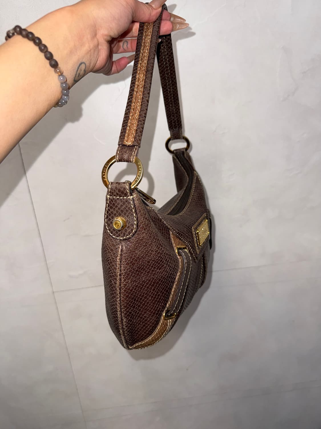 Brown python textured shoulder bag 상품이미지4