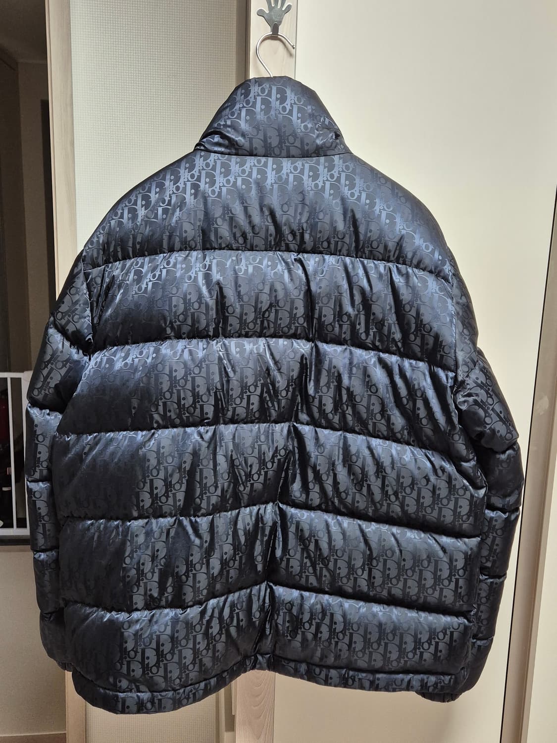 디올 오블리크 패딩 52사이즈 판매합니다 상품이미지2