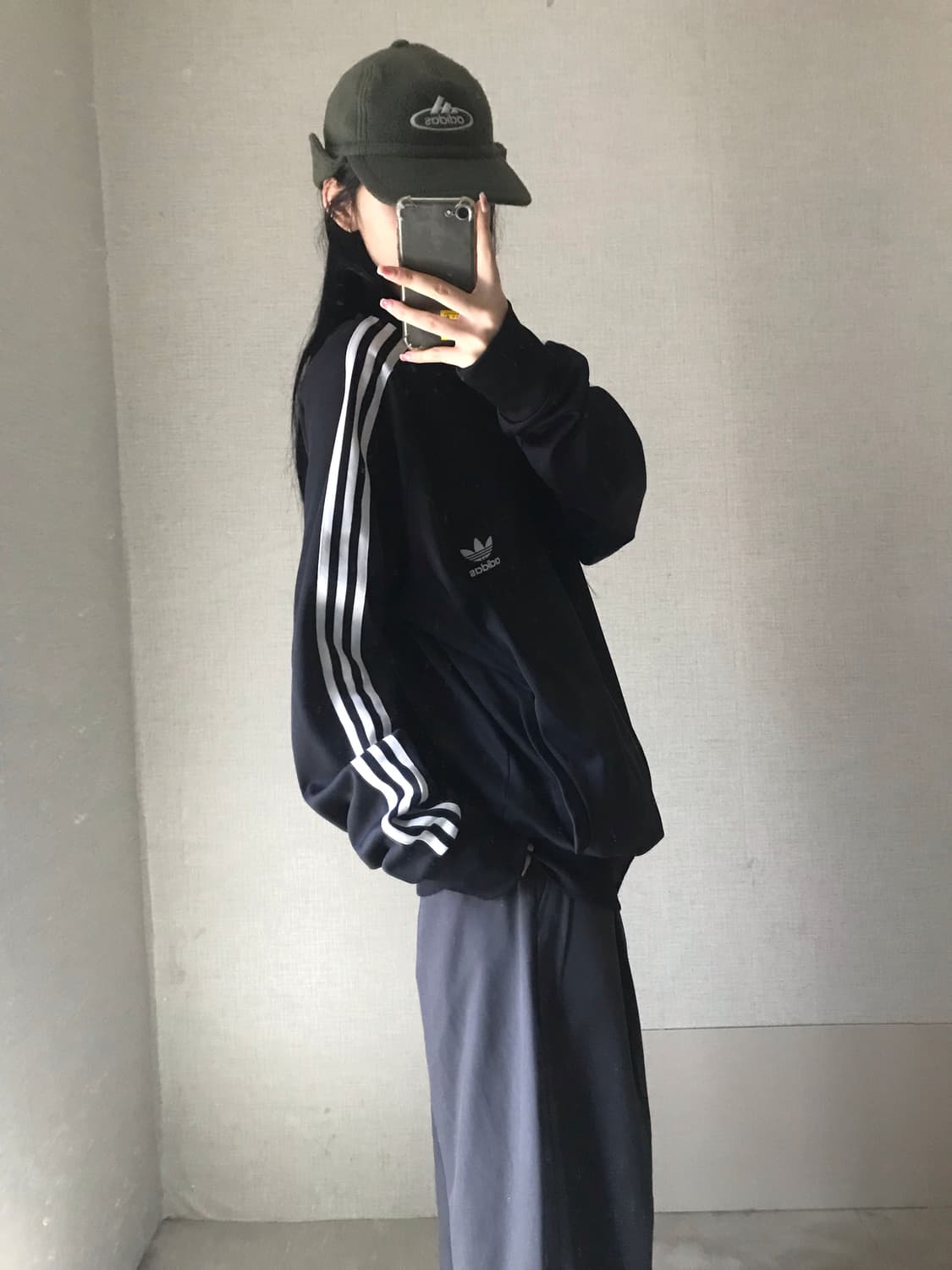 아디다스 블랙 오버핏 져지 상품이미지3
