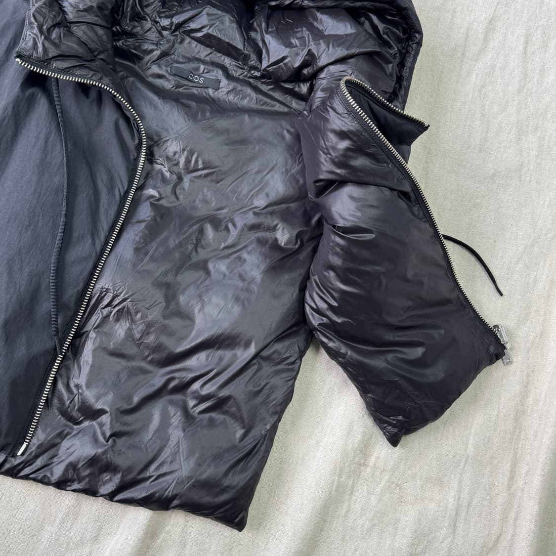 Cos 패디드 후드 베스트 os 상품이미지5
