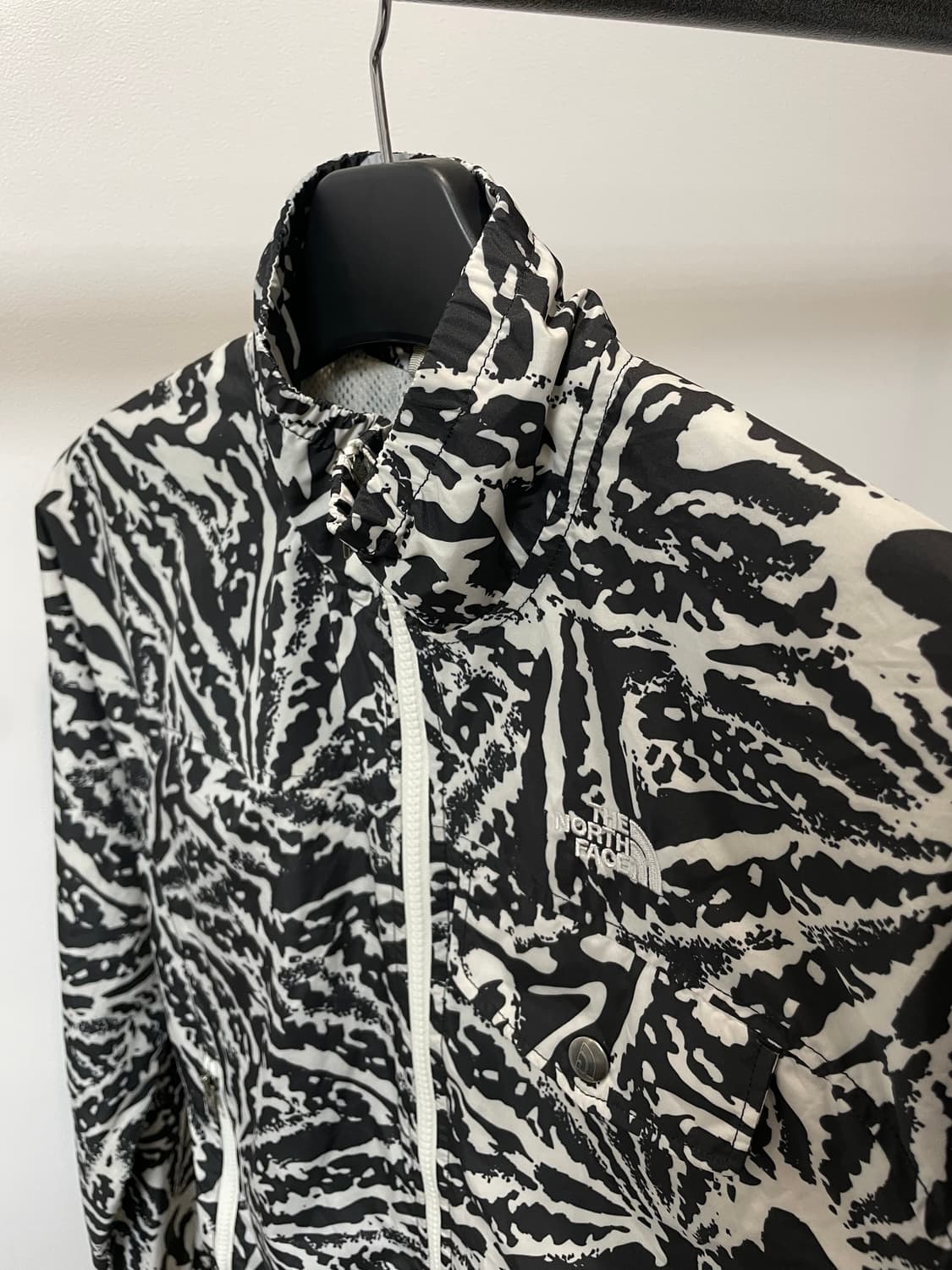 (M/M) 노스페이스 포인트 패턴 포켓 바람막이 자켓 상품이미지8