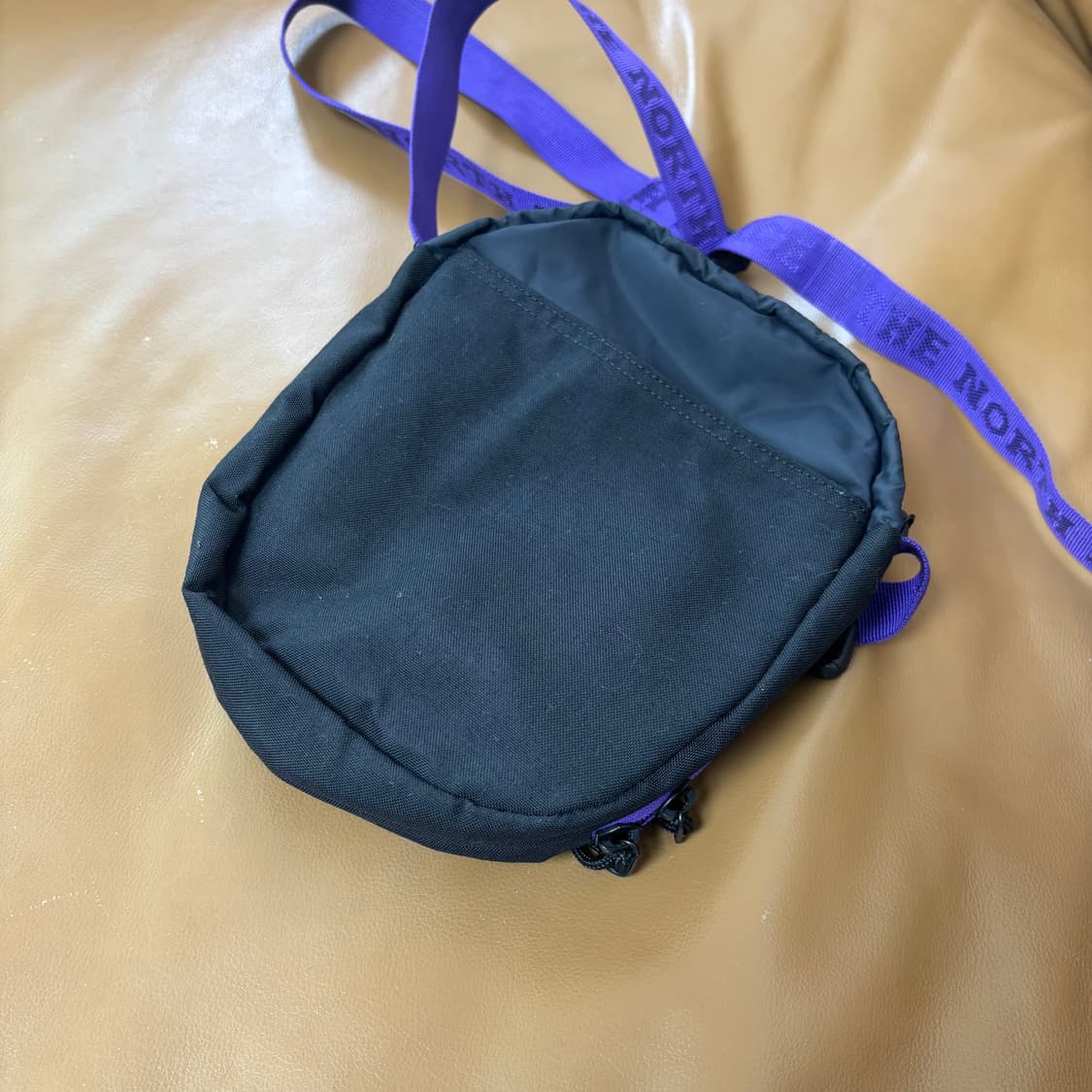 나나미카 노스페이스 퍼플라벨 샤코슈 크로스백 가방 퍼플 블랙 상품이미지4