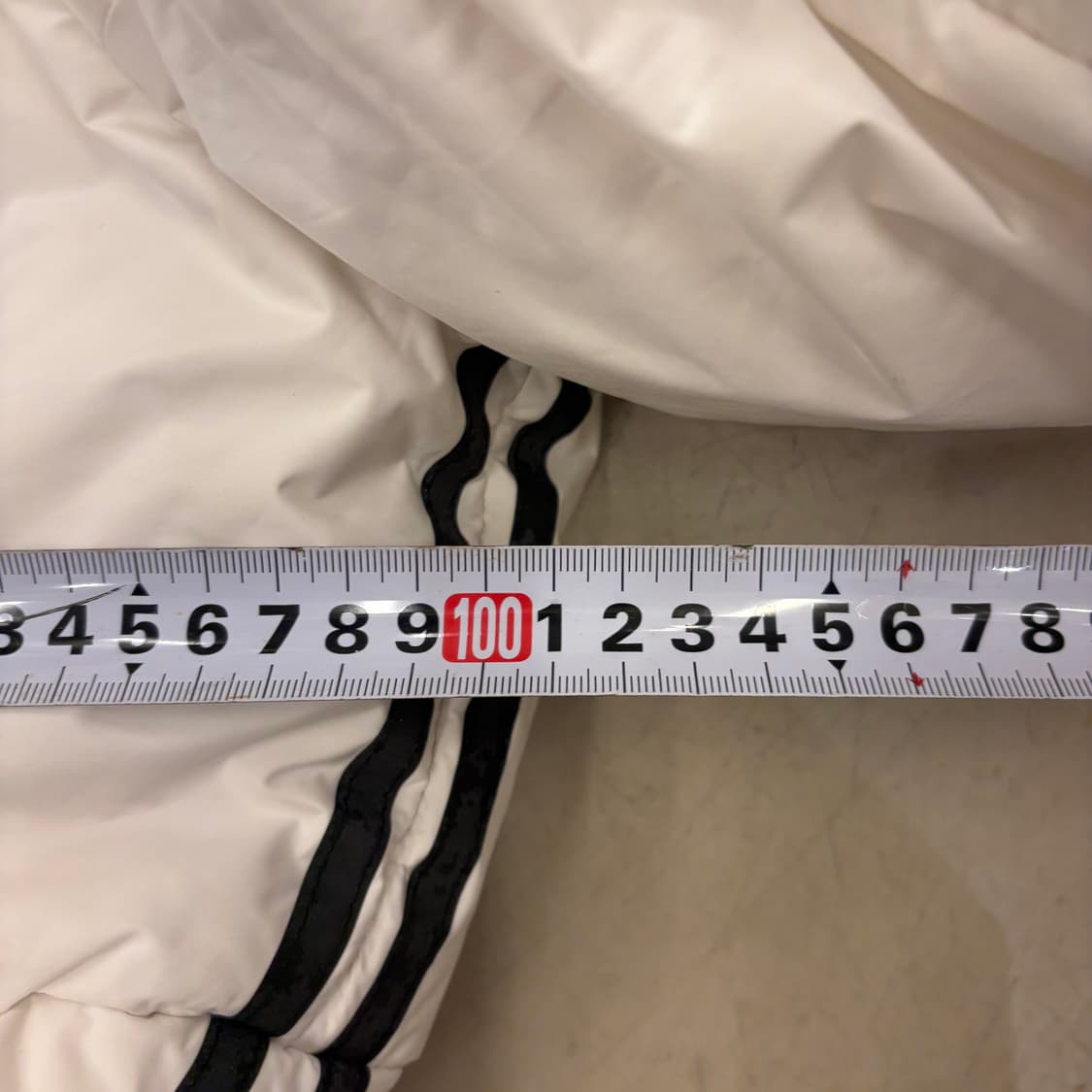 널디 스몰로고 화이트 롱패딩 상품이미지4