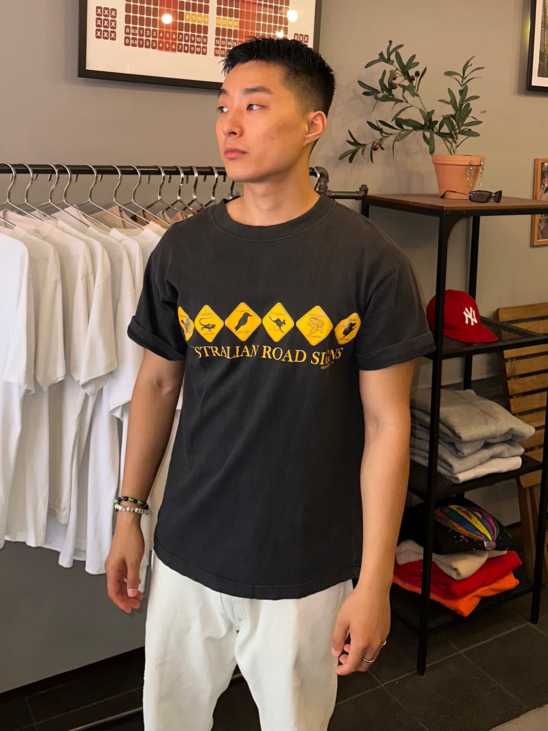 90‘s Australia Road Sign print fading T 상품이미지1