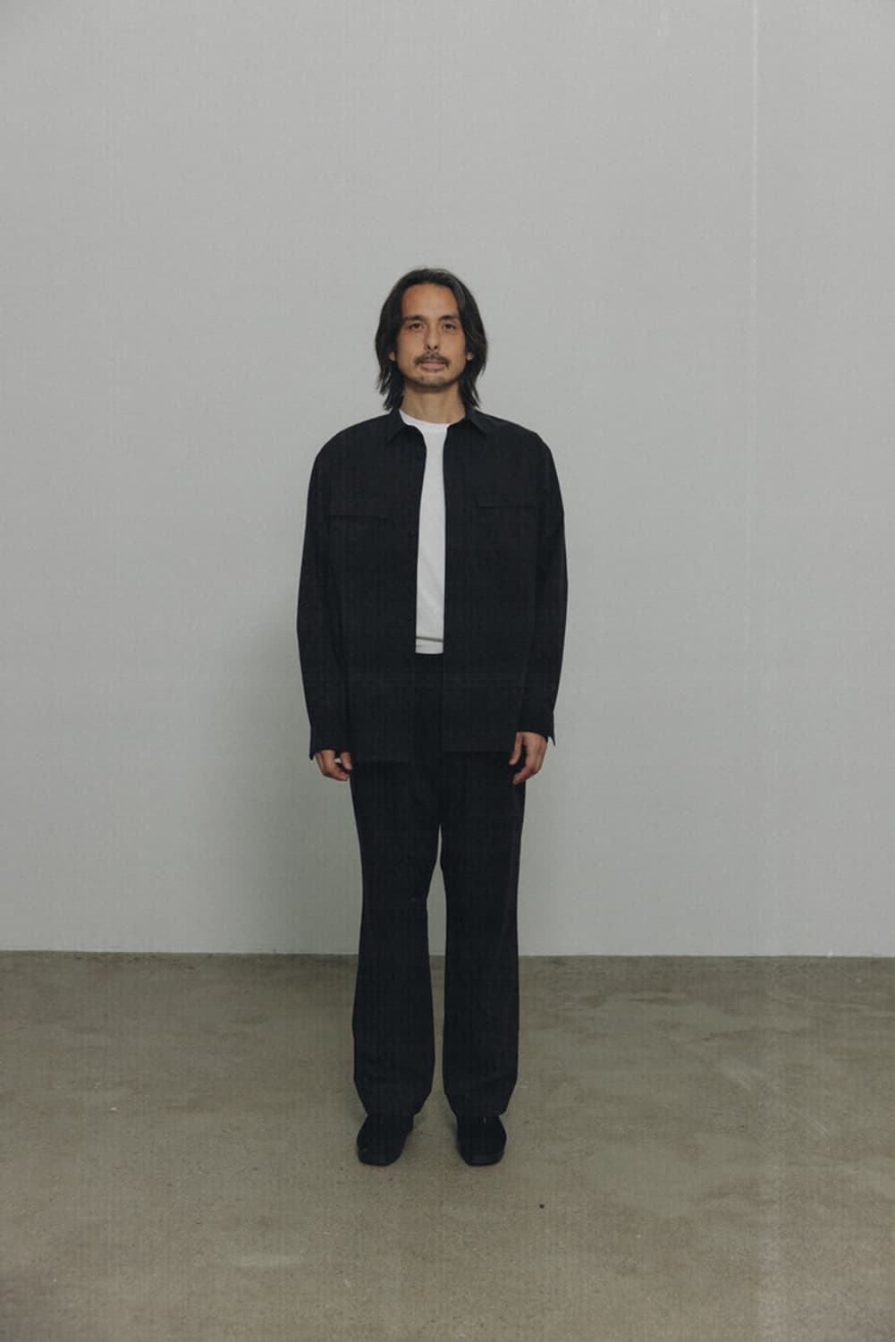 [2] 오토매틱포더피플 크로스 포켓 셔츠 CHARCOAL BLACK 상품이미지4