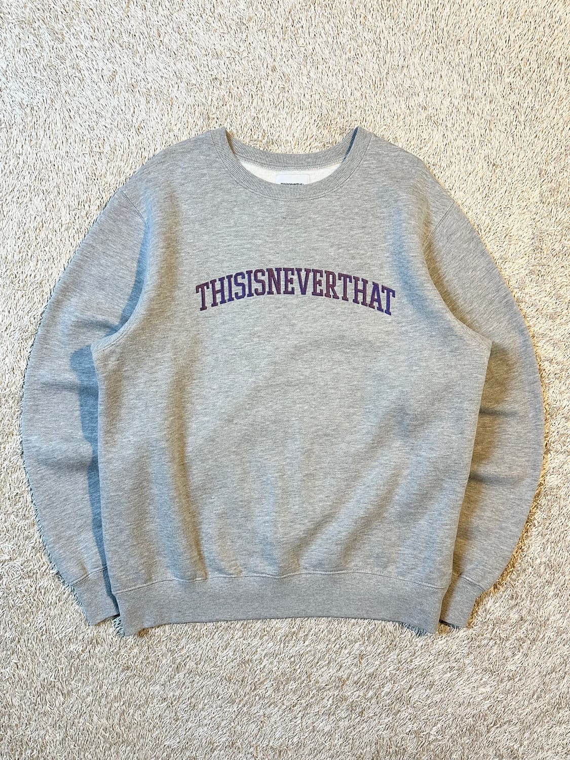 디스이즈네버댓 스펠아웃 아치로고 맨투맨 그레이 상품이미지1