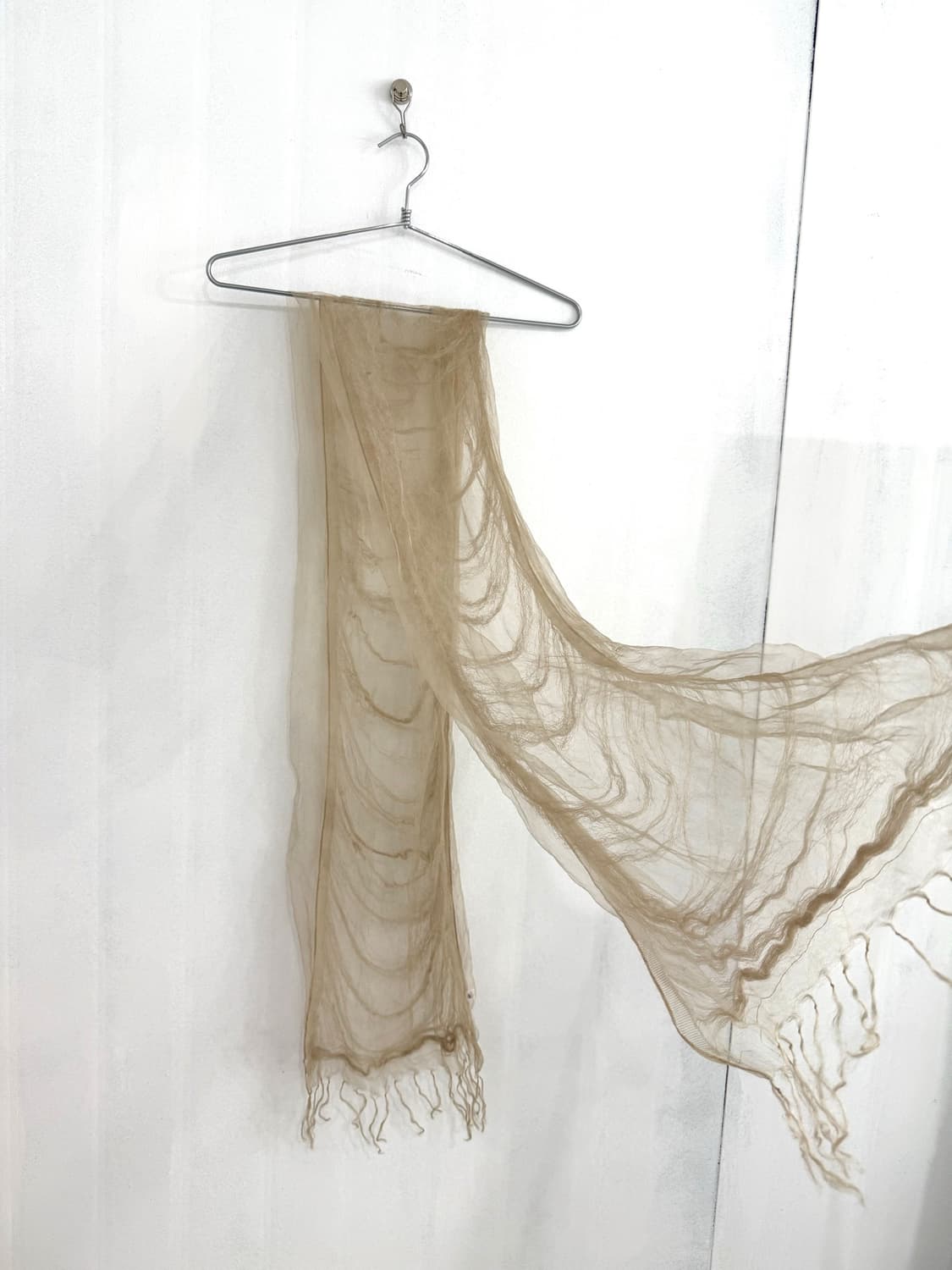 Beige Sheer Fringe Scarf 상품이미지1