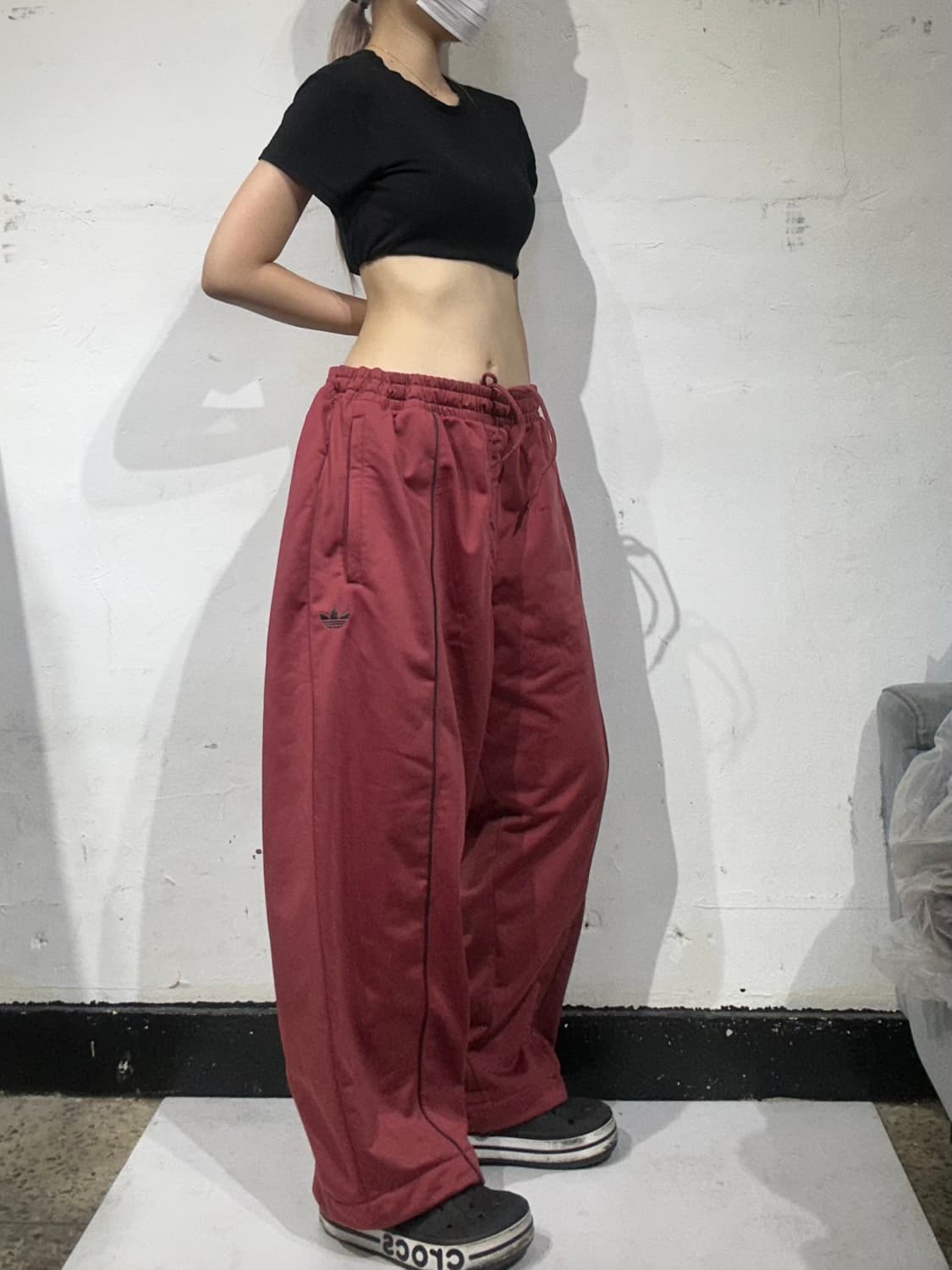 아디다스 버건디 블랙 로고 팬츠 XL 상품이미지1