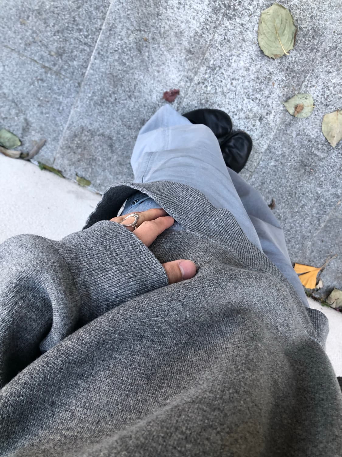 지방시 컷오프 스웨터 상품이미지5