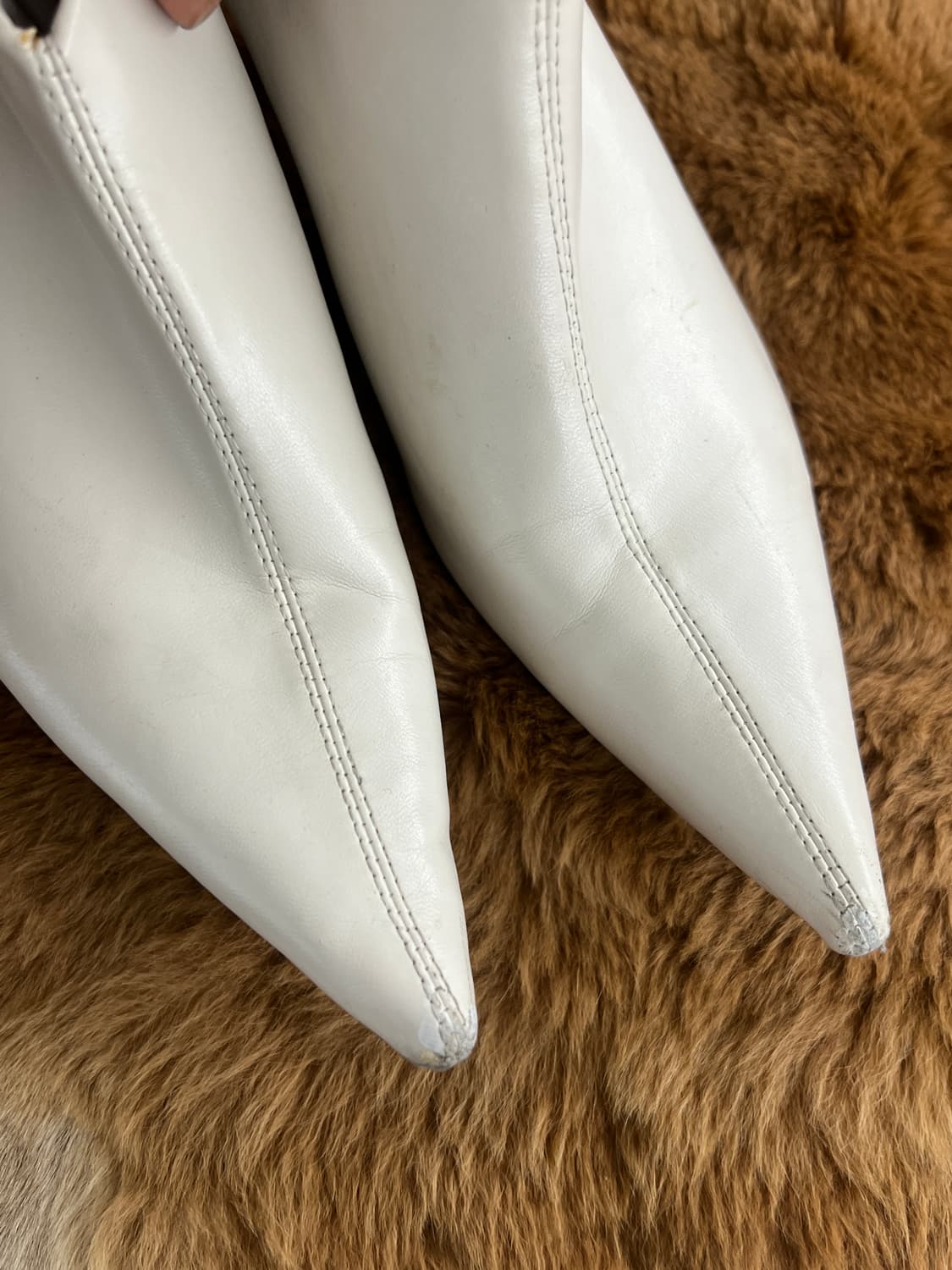 더 로우 브루주아 레더 힐  상품이미지5