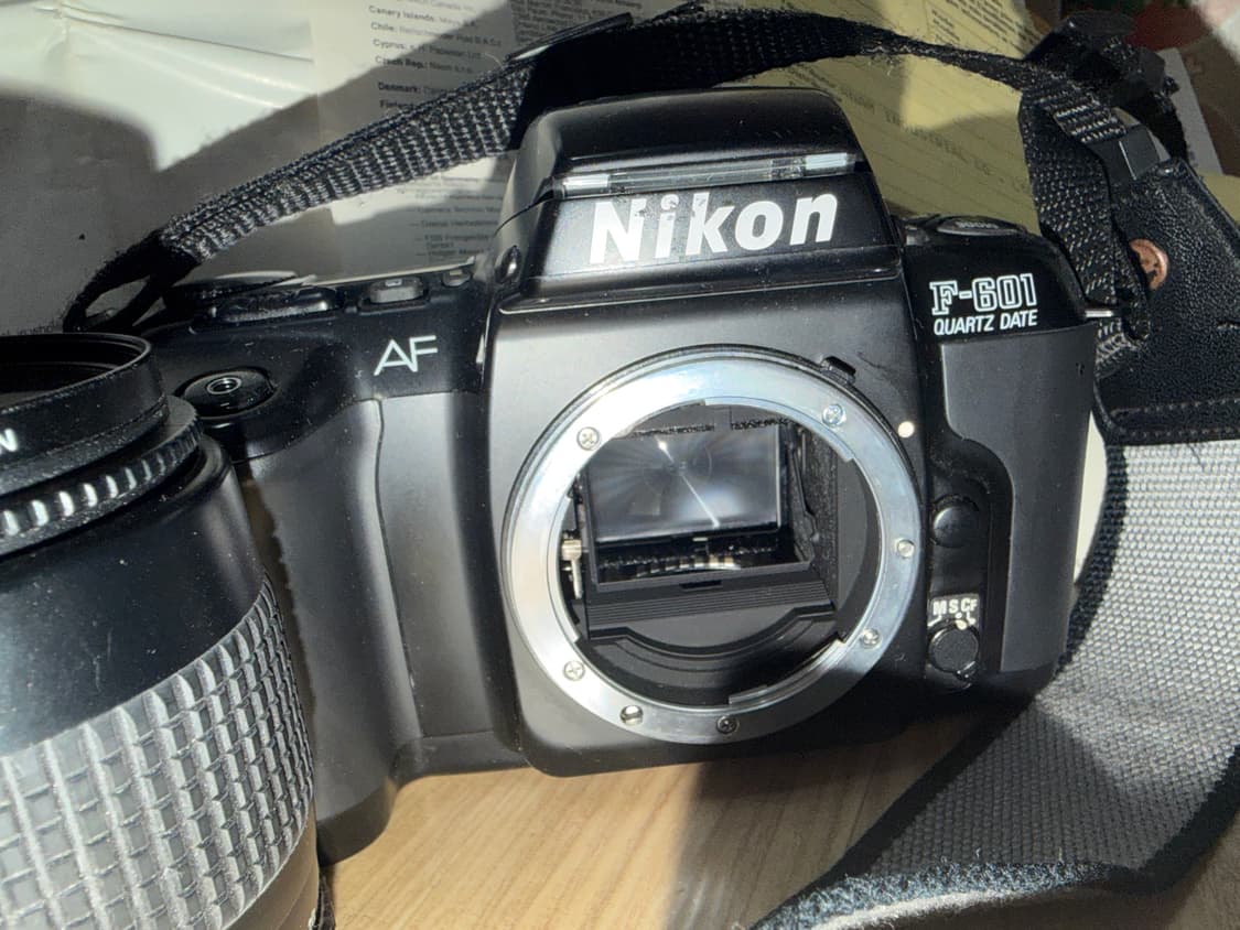Nikon F-601 Quartz date 쿼츠데이트필름카메라줌렌즈 상품이미지2