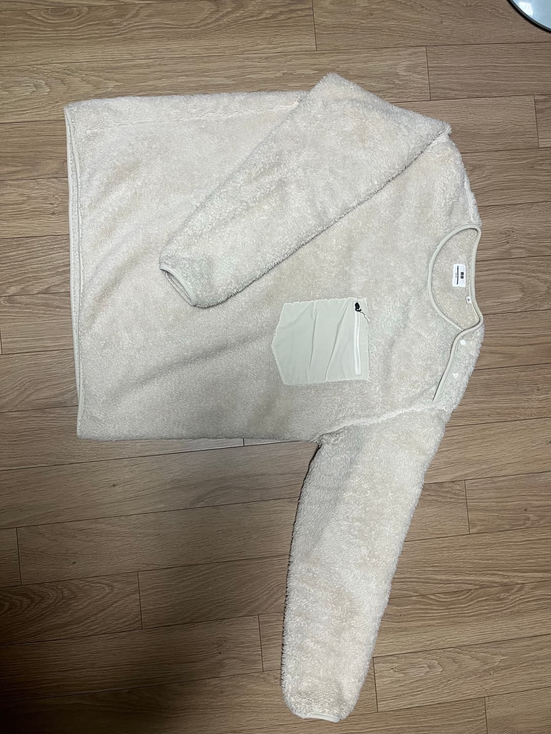 유니클로 엔지니어드 가먼츠 후리스 맨투맨 상품이미지1