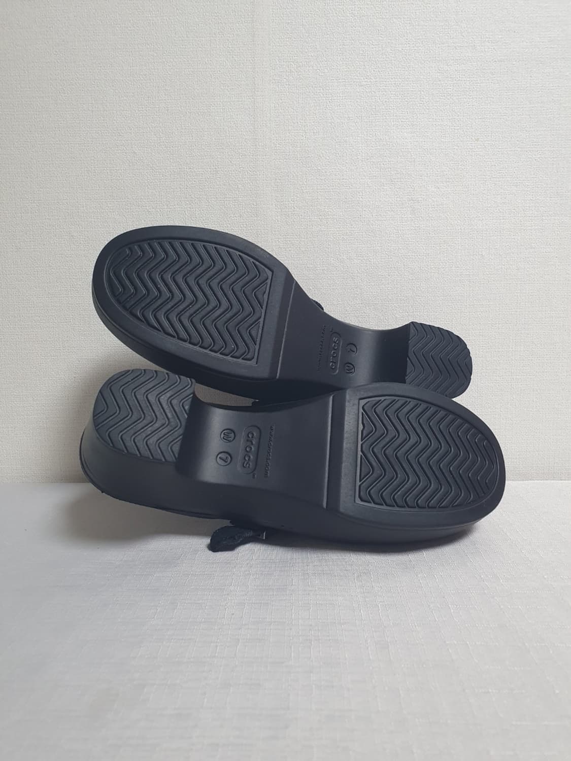 240mm 크록스 사라 벨티드 힐 클로그 블랙 상품이미지8