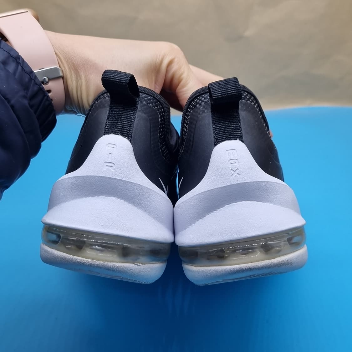 나이키 에어맥스 엑시스 블랙 운동화 225 상품이미지4