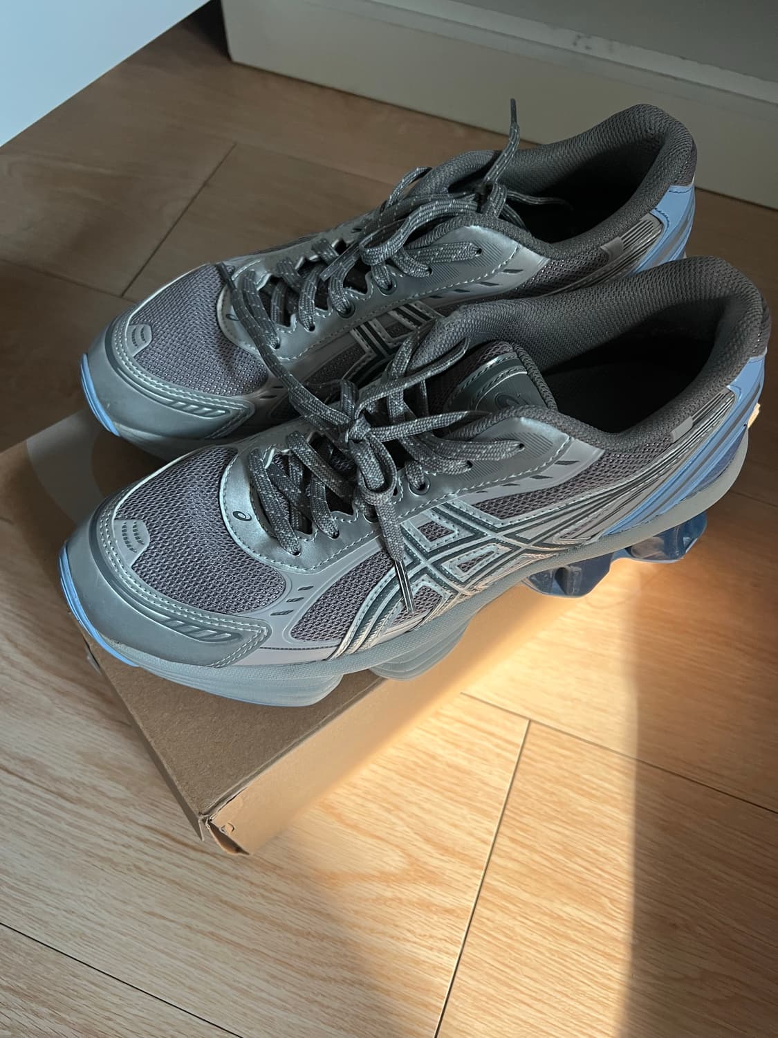 아식스 젤 키네틱 플루언트 클레이 그레이 스틸 그레이 상품이미지5