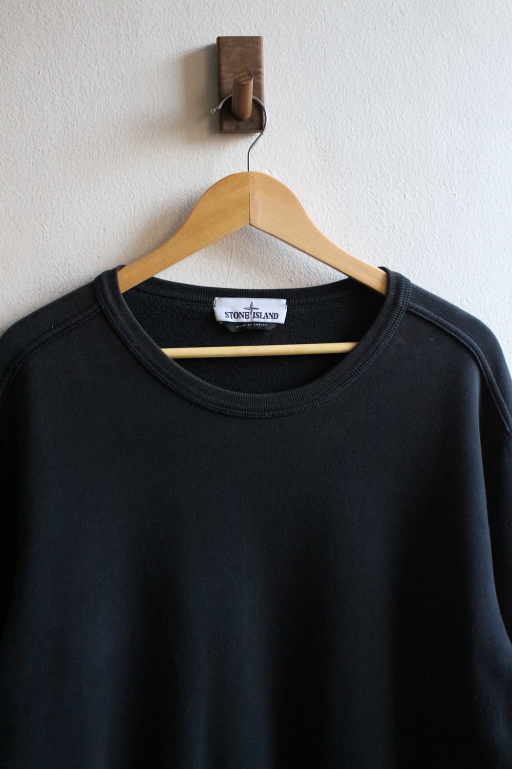 스톤아일랜드 블랙 컬러 스웻셔츠 상품이미지4