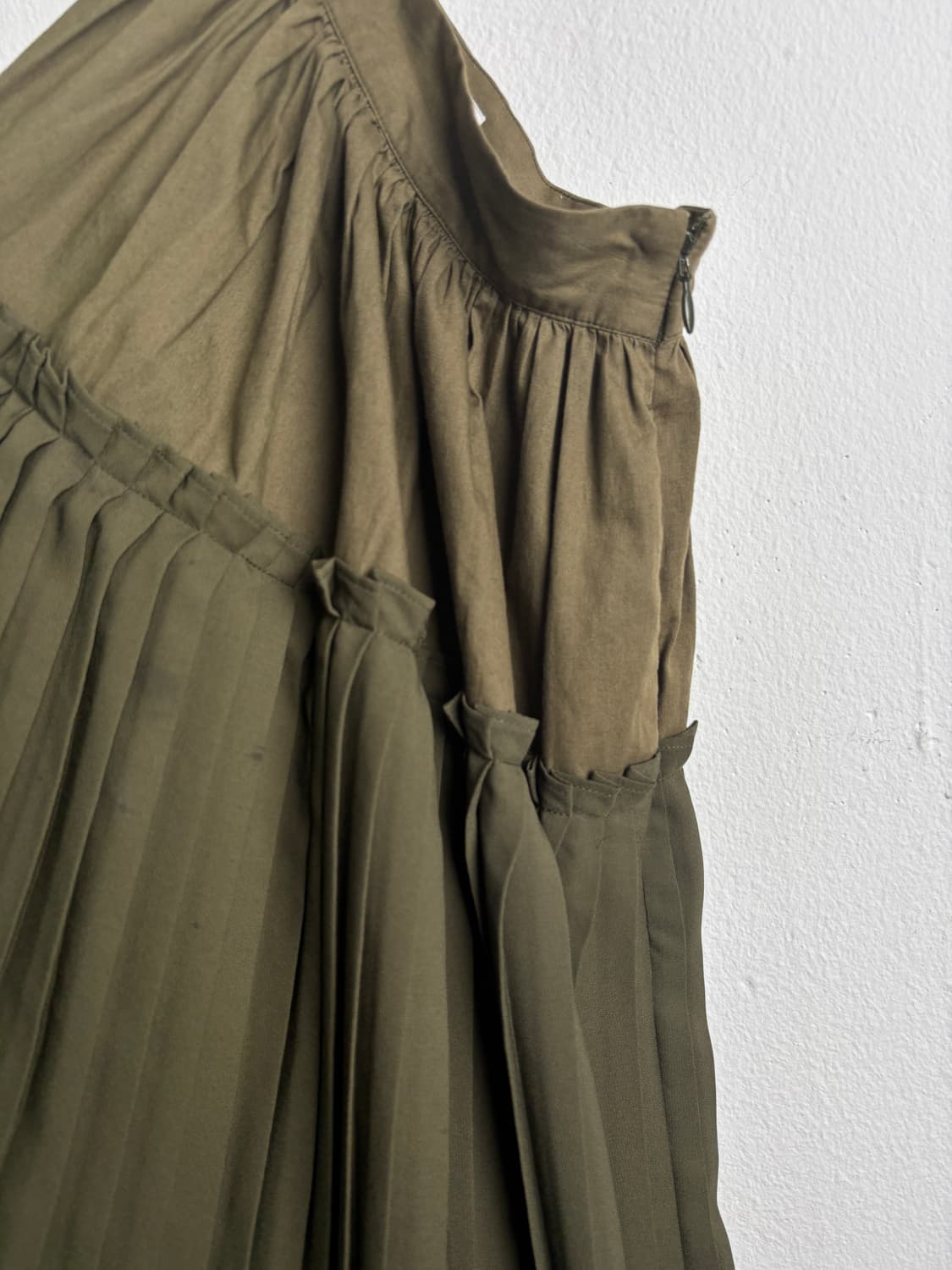 CLANE Khaki pleats Skirt 상품이미지6