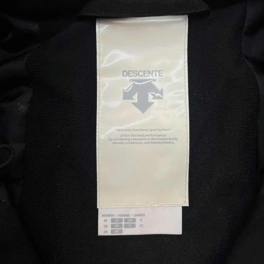 데상트 여성 라쿤 숏패딩 (90) 상품이미지3