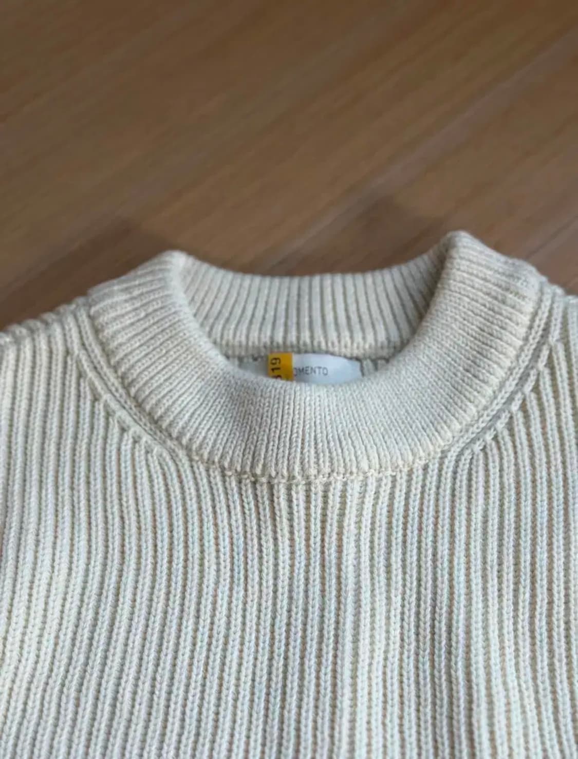 아모멘토amomento 하프넥니트 에크루 상품이미지7