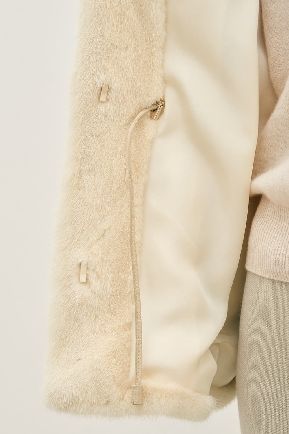 (한섬) 더캐시미어 하프슬리브 밍크 자켓 66 상품이미지6