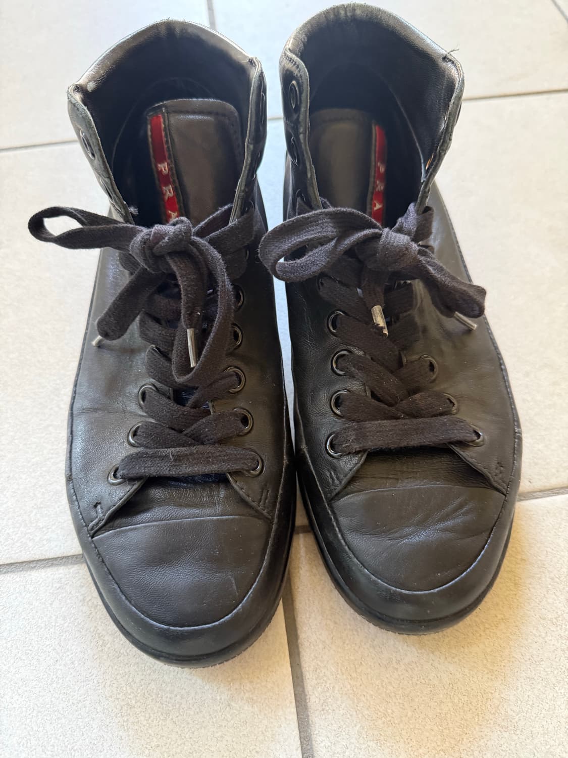 프라다 스포츠 레더 미드탑 스니커즈 상품이미지3