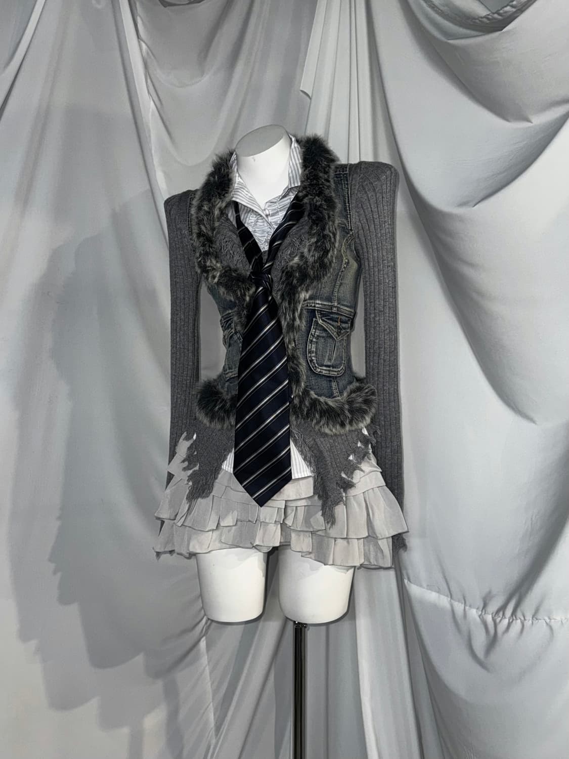 Guess 게스 핀터맛 그런지 프레피 코디세트  상품이미지8