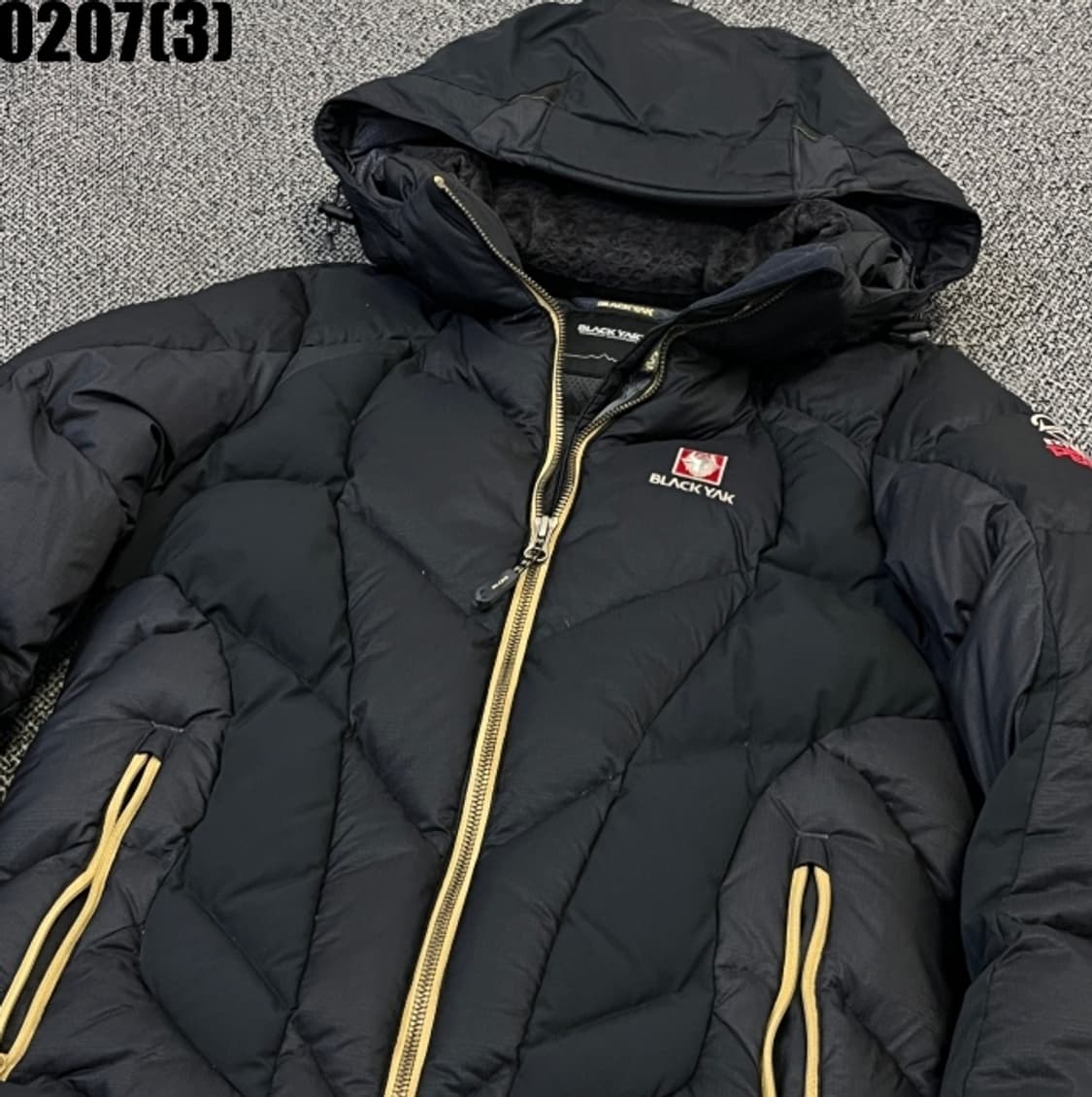 블랙야크 패딩 점퍼 상품이미지2