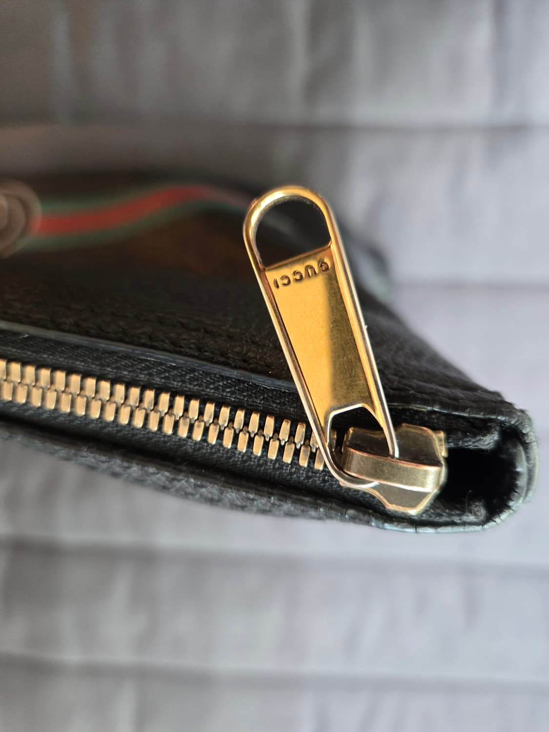 구찌 로고 프린트 레더 파우치 
포트 폴리오 클러치백 남녀공용 상품이미지8