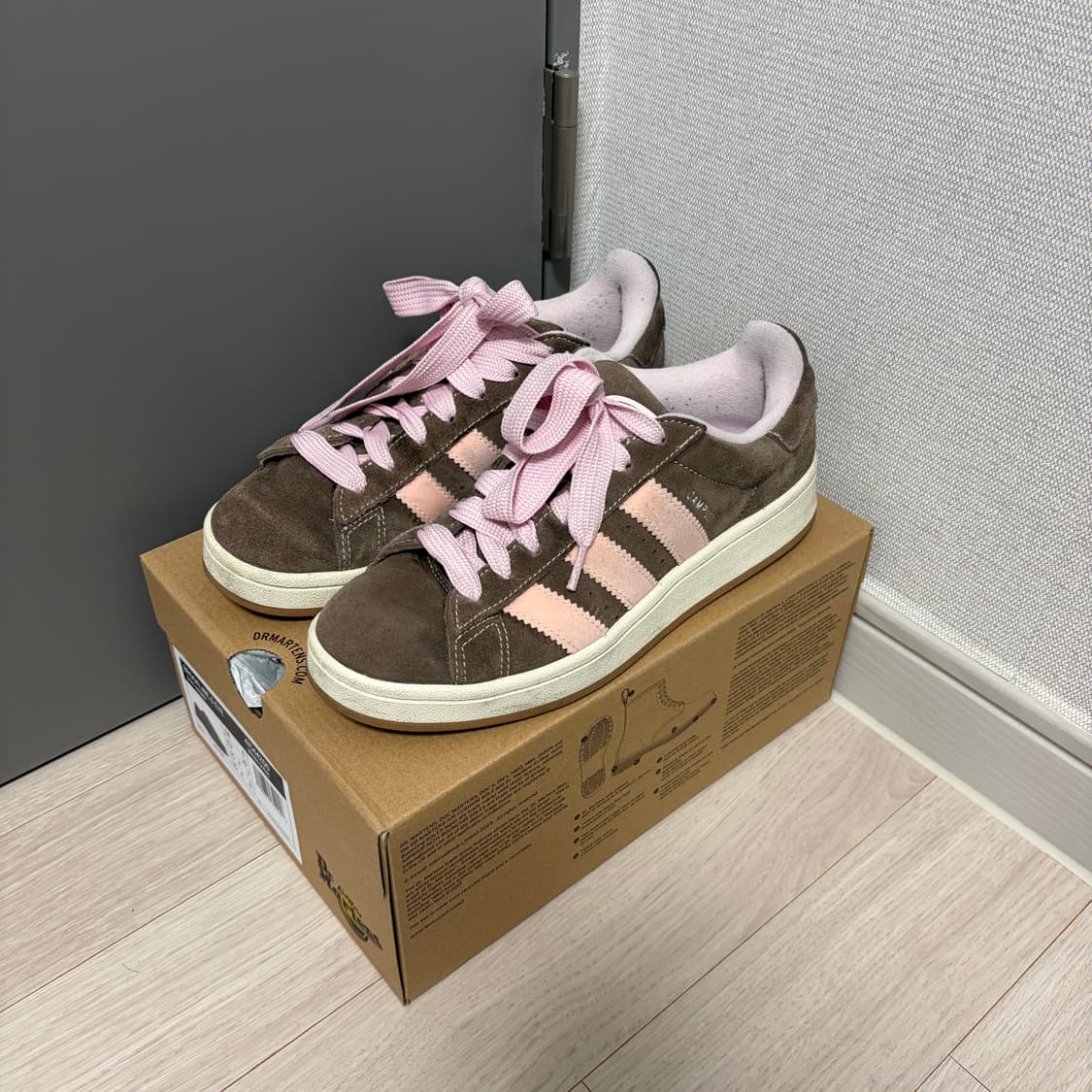 아디다스 캠퍼스 00s 더스트 카고 클리어 핑크 상품이미지1