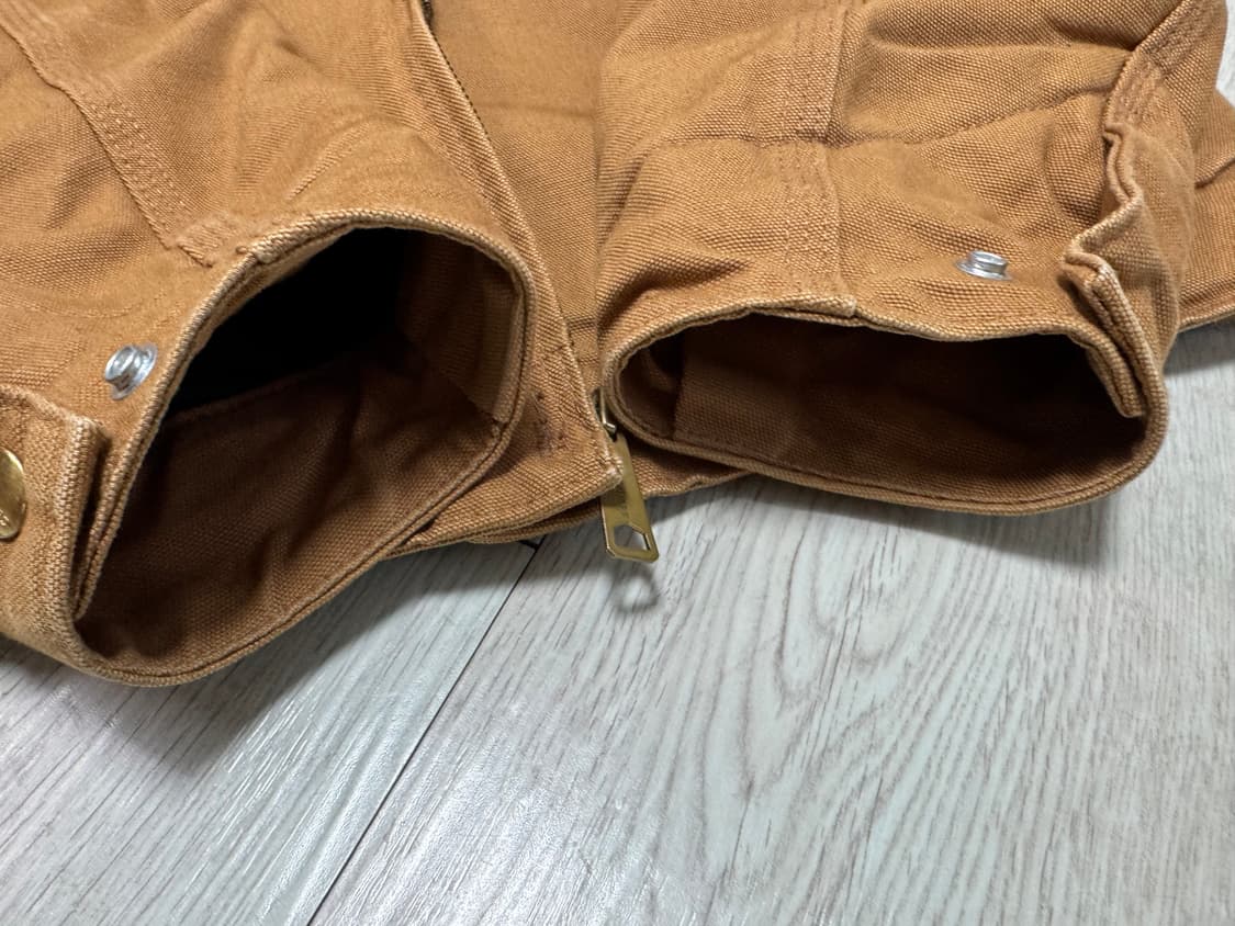 칼하트 디트로이트 j001 S 데드스탁급 상품이미지4