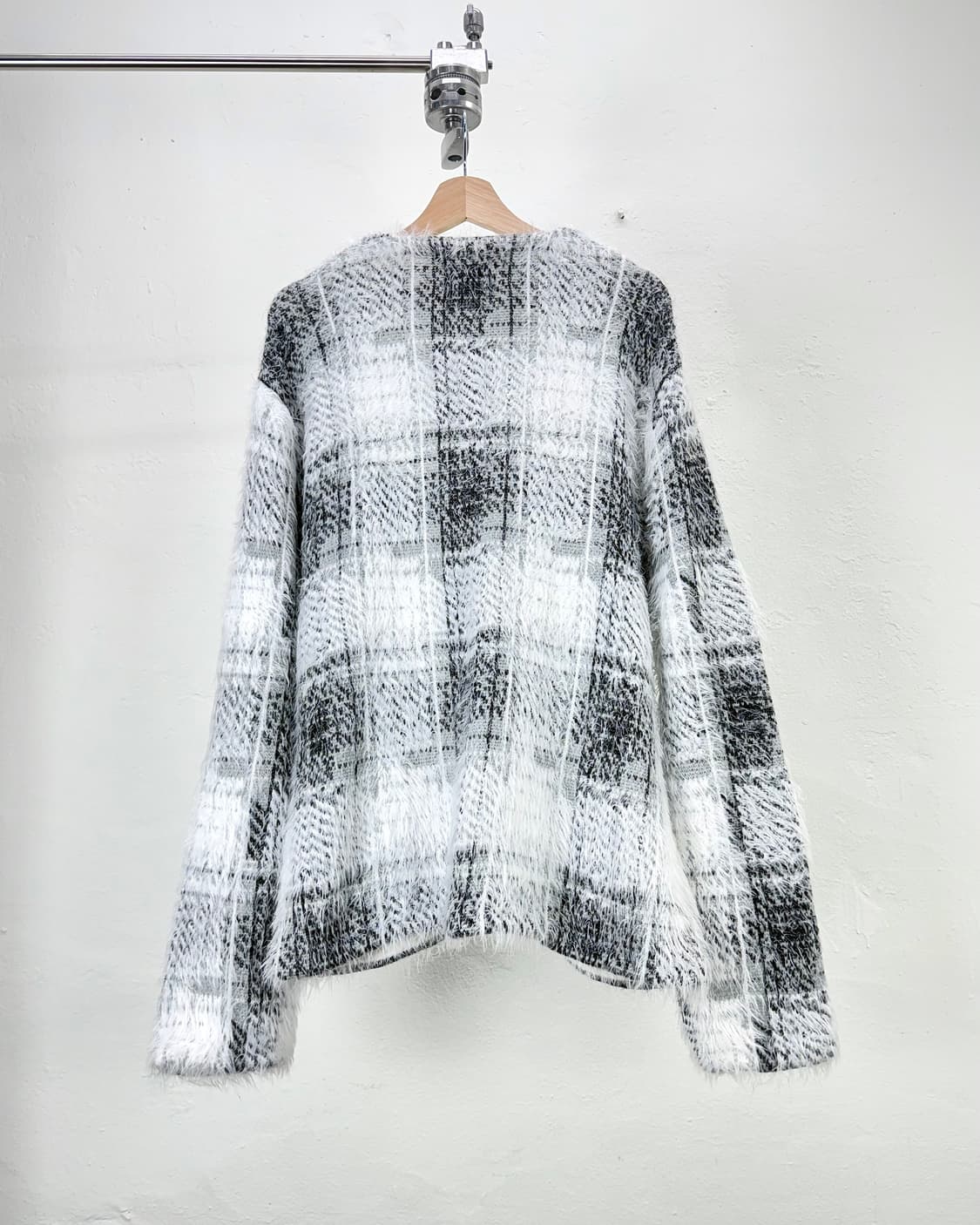 스투시 23fw 헤어리 플래드 가디건 화이트 상품이미지7