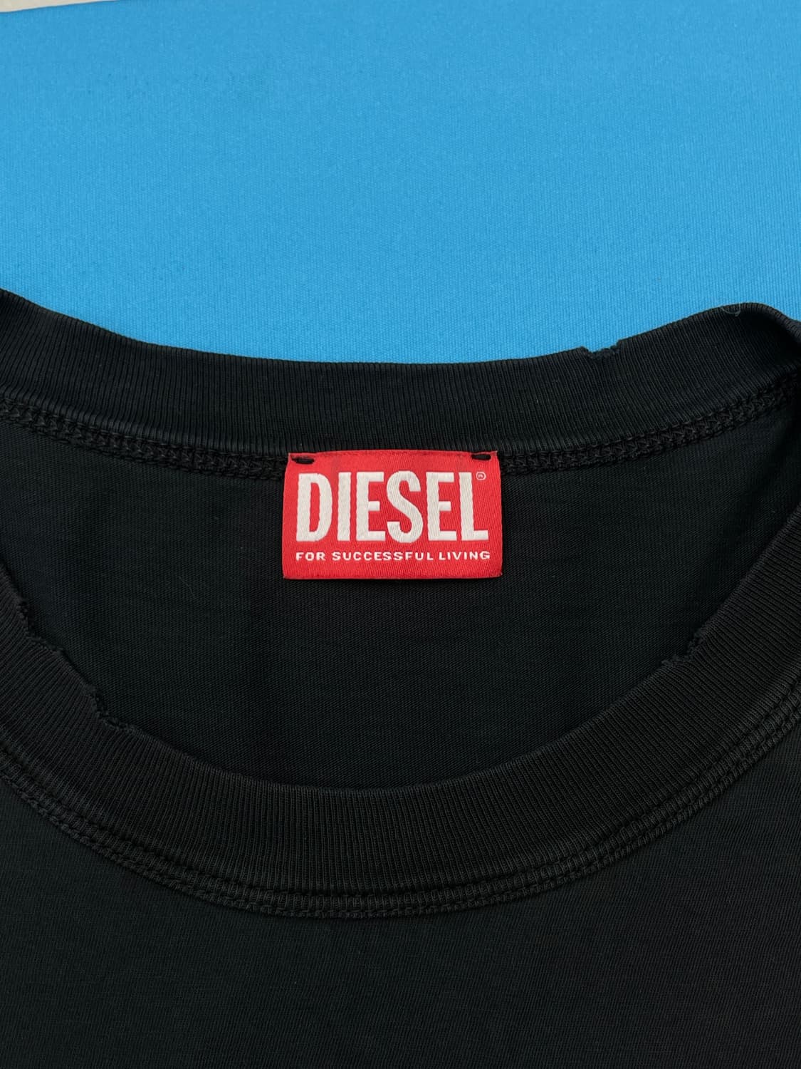 디젤 T-스트랩오버 디스트로이드 티셔츠 상품이미지4